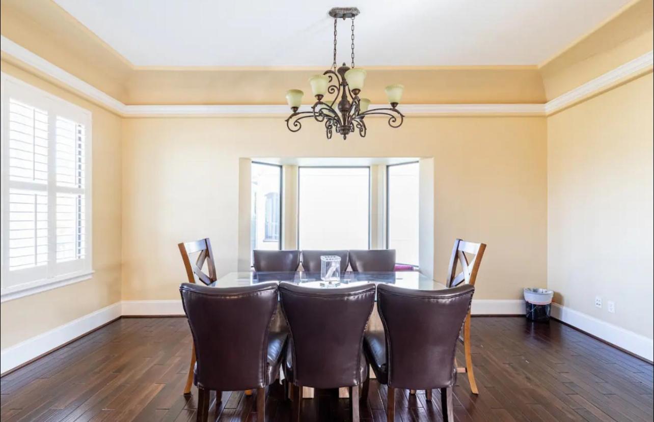 Adelina Mini-castle At Galleria With Heated Pool & Houston