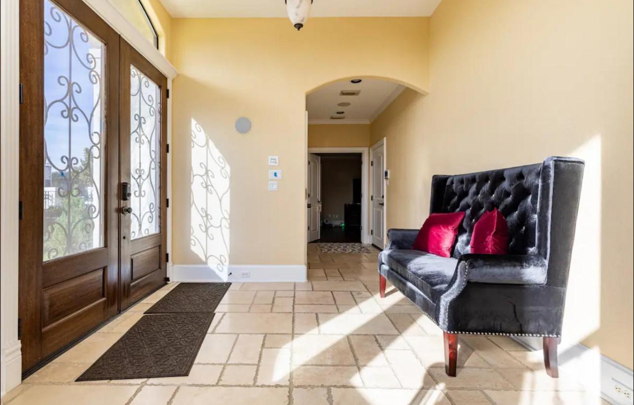Holiday home Adelina Mini-castle At Galleria With Heated Pool & *