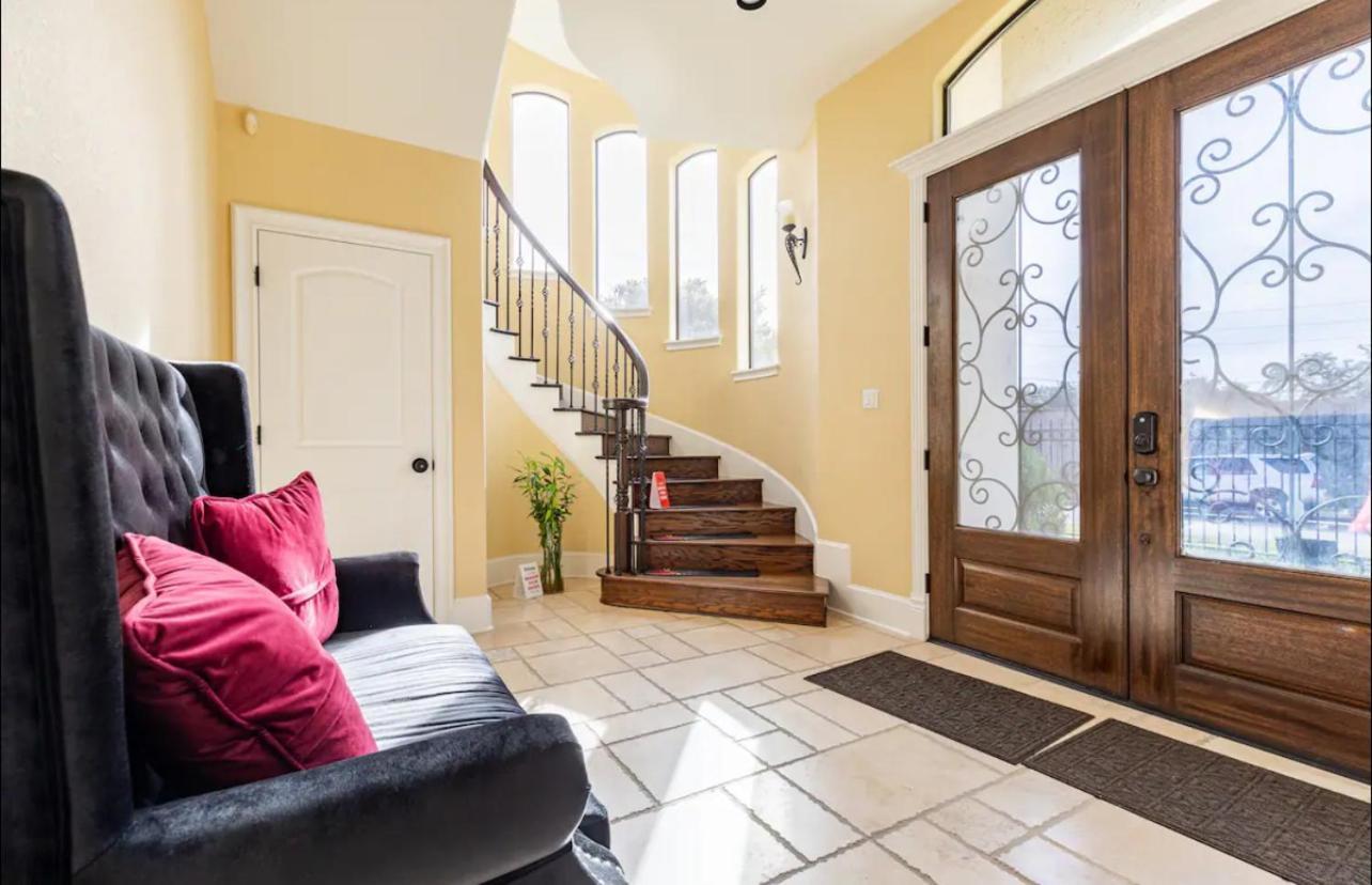 Holiday home Adelina Mini-castle At Galleria With Heated Pool & *