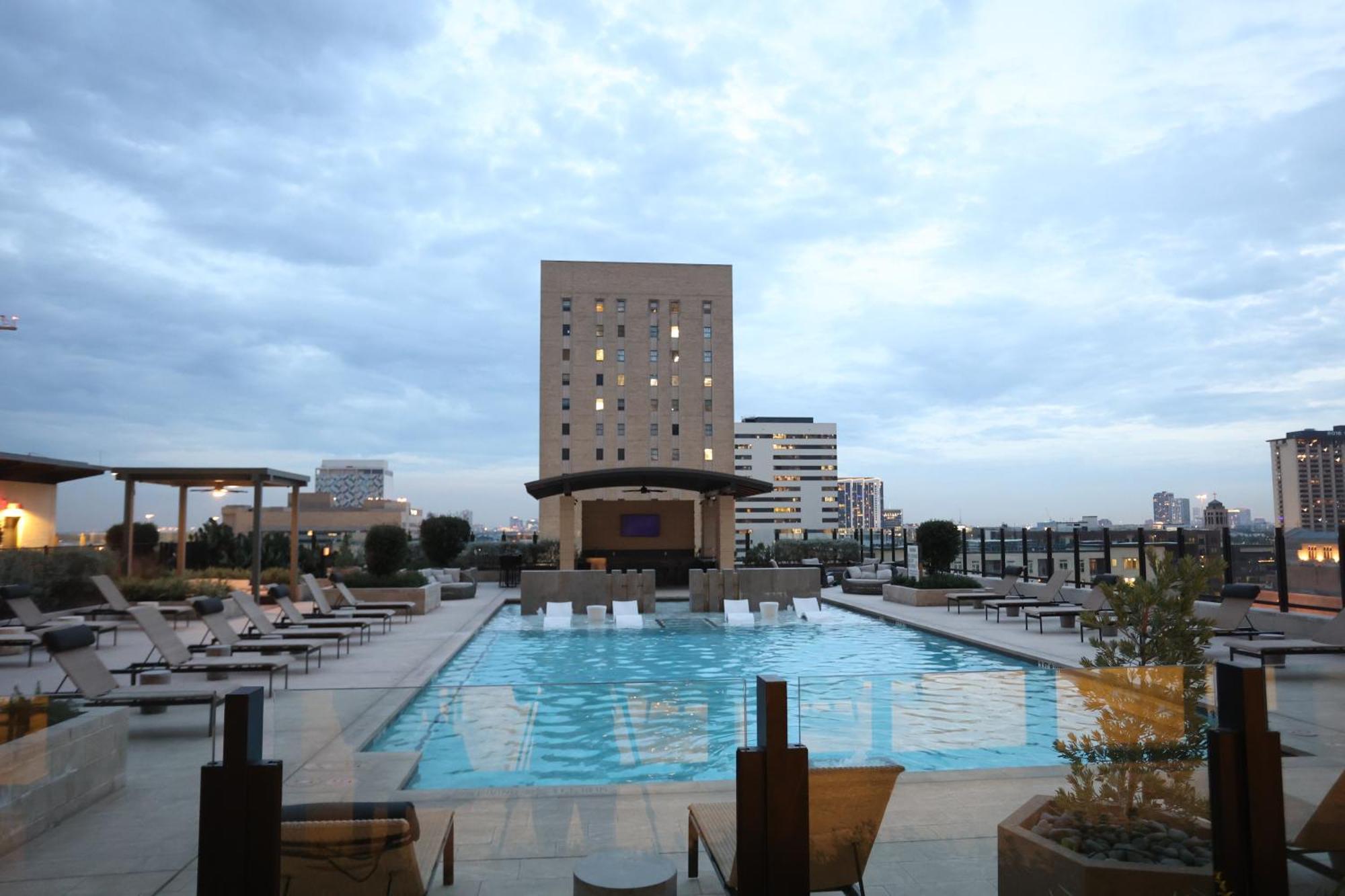 Aparthotel Houston's Downtown Oasis