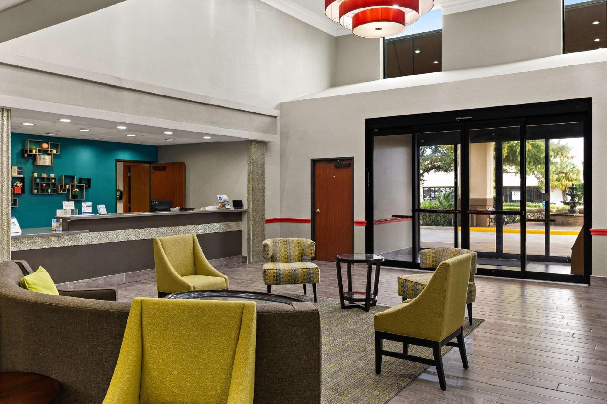 Best Western Galleria & Hotel
