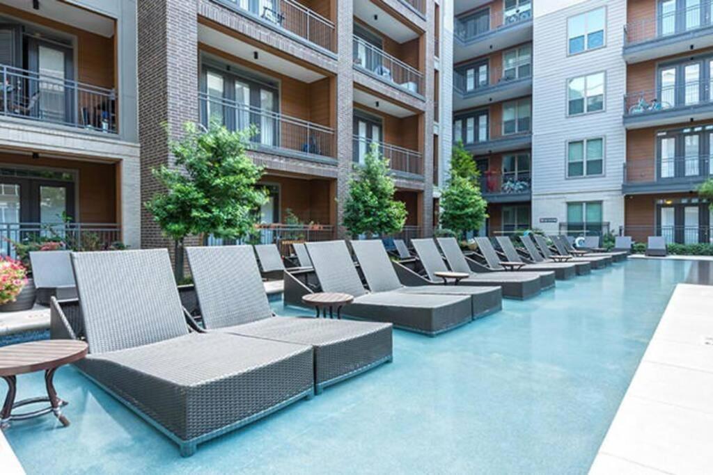 U1 Penthouse With Car Dwntown 1br 1bth Apartment *