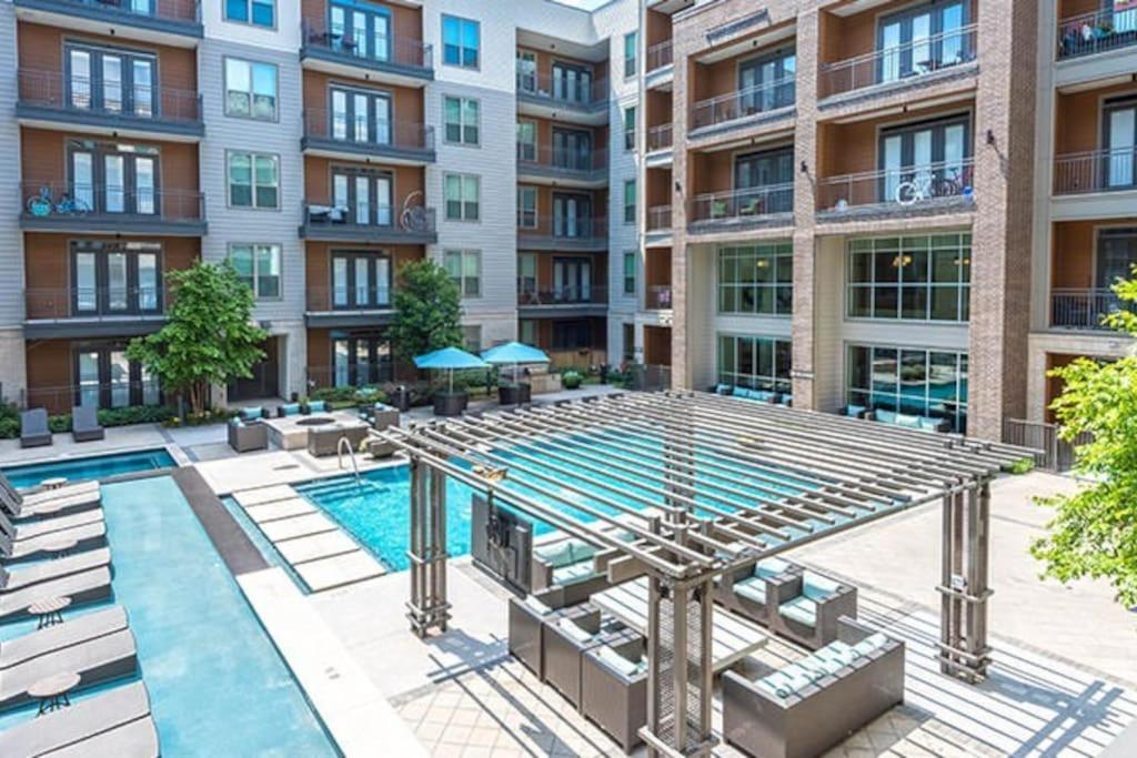 U1 Penthouse With Car Dwntown 1br 1bth Apartment