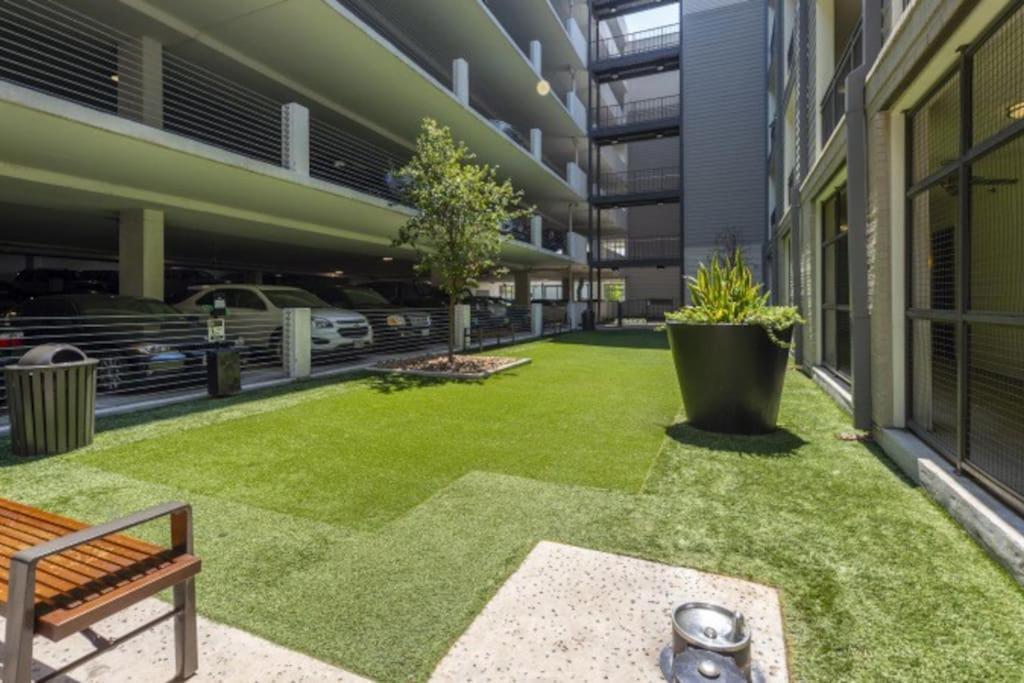 U1 Penthouse With Car Dwntown 1br 1bth * Houston