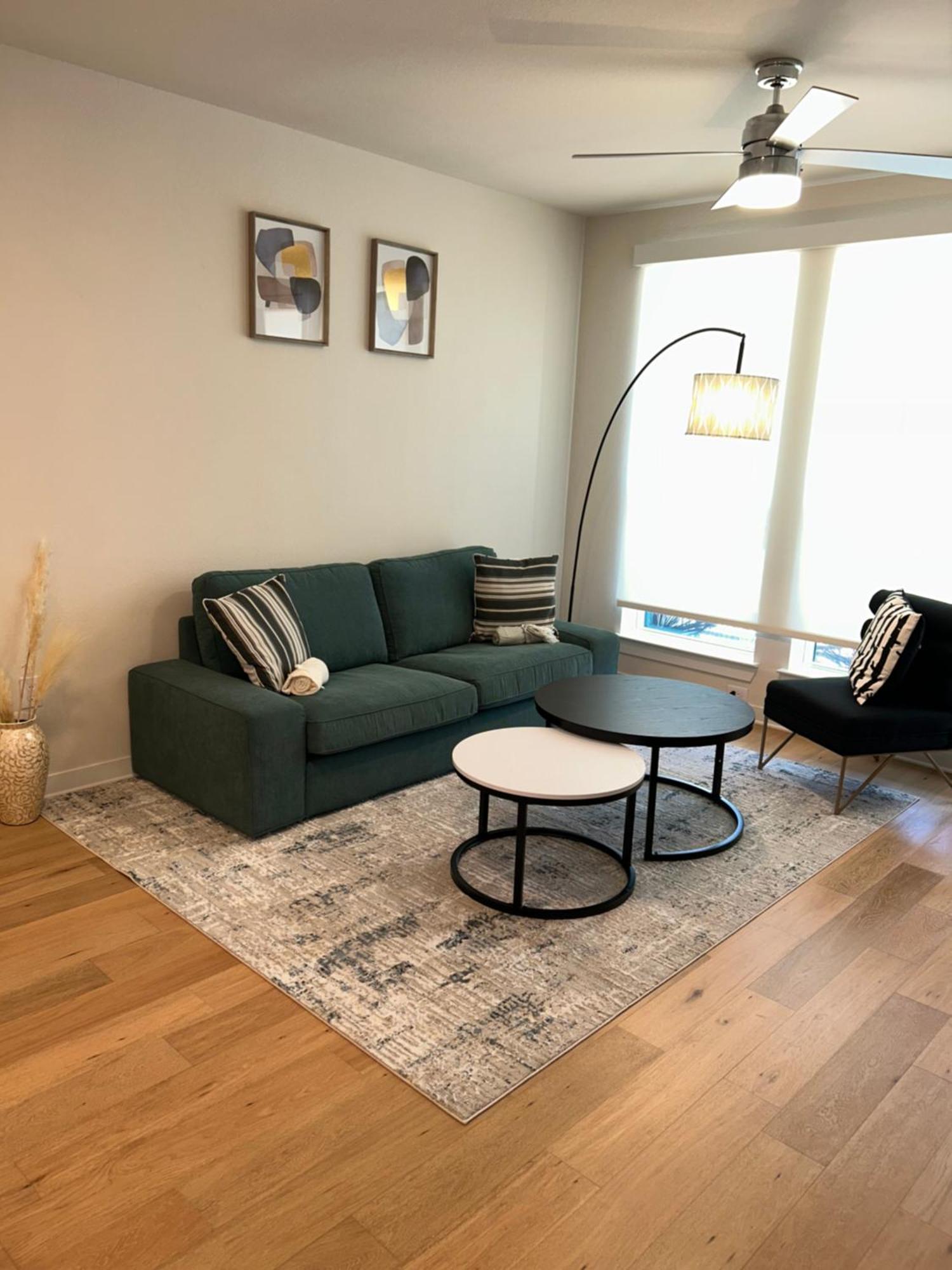 Luxe Mid-downtown *