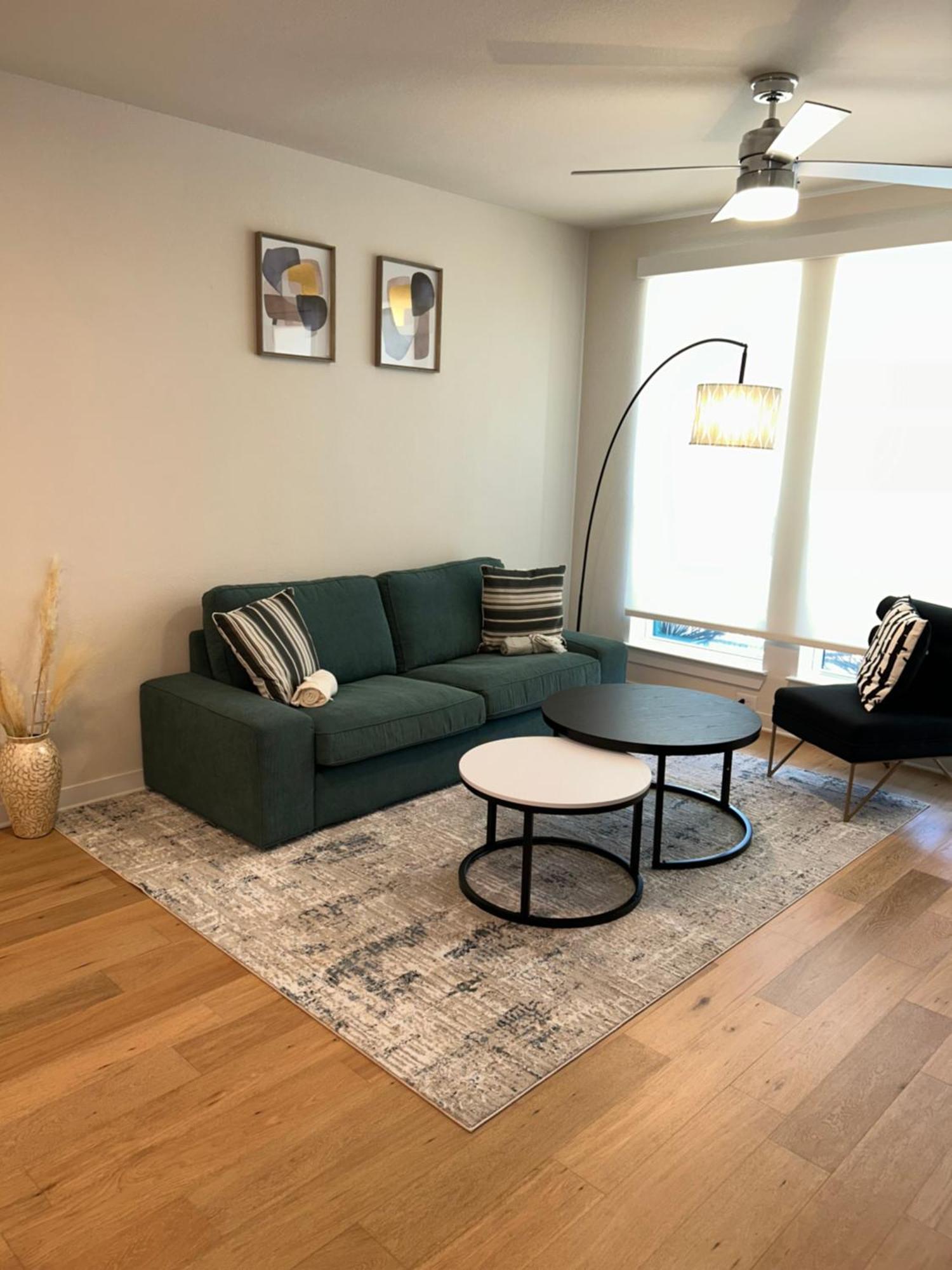 Luxe Mid-downtown