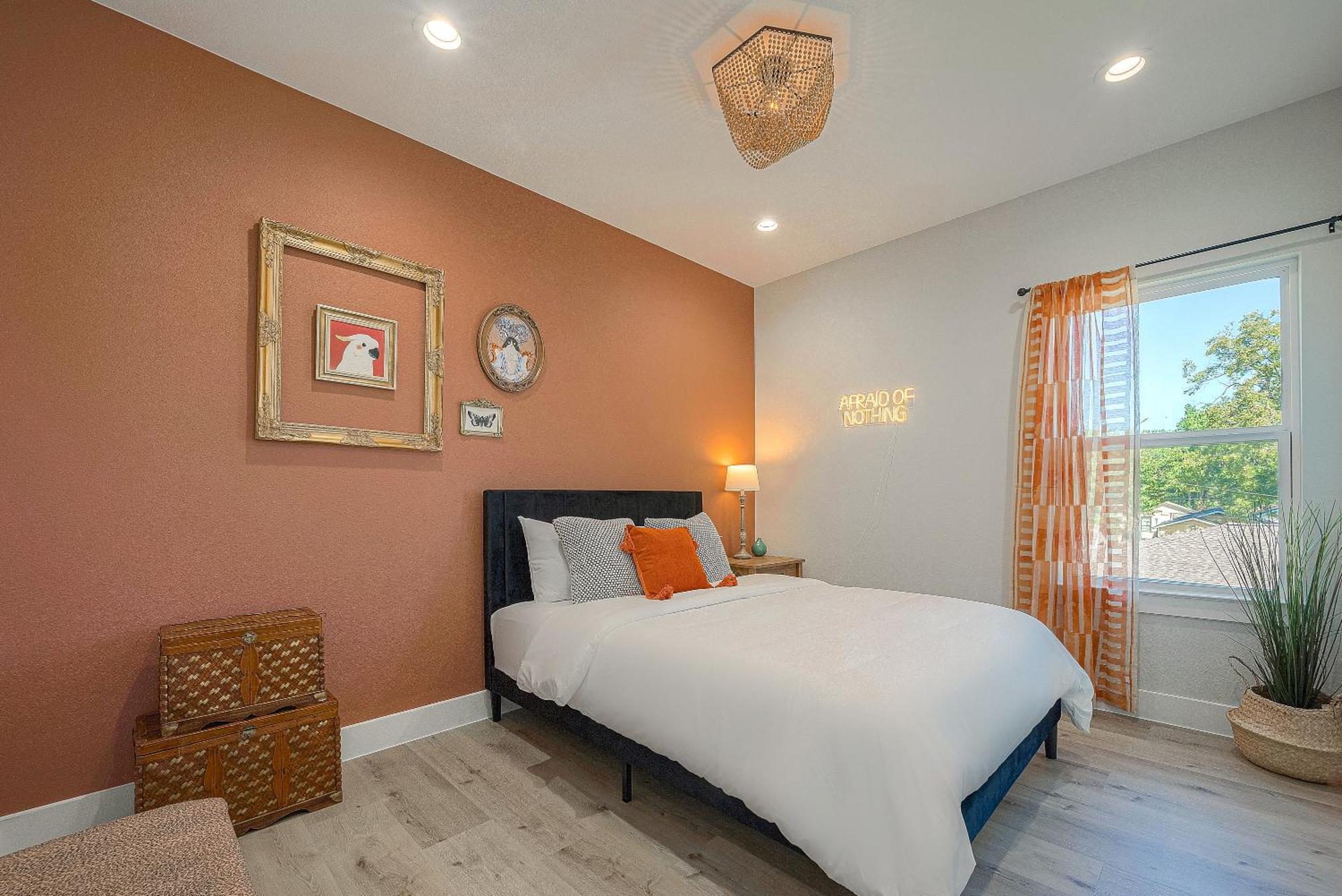 Boho Chic Downtown Retreat Holiday home *
