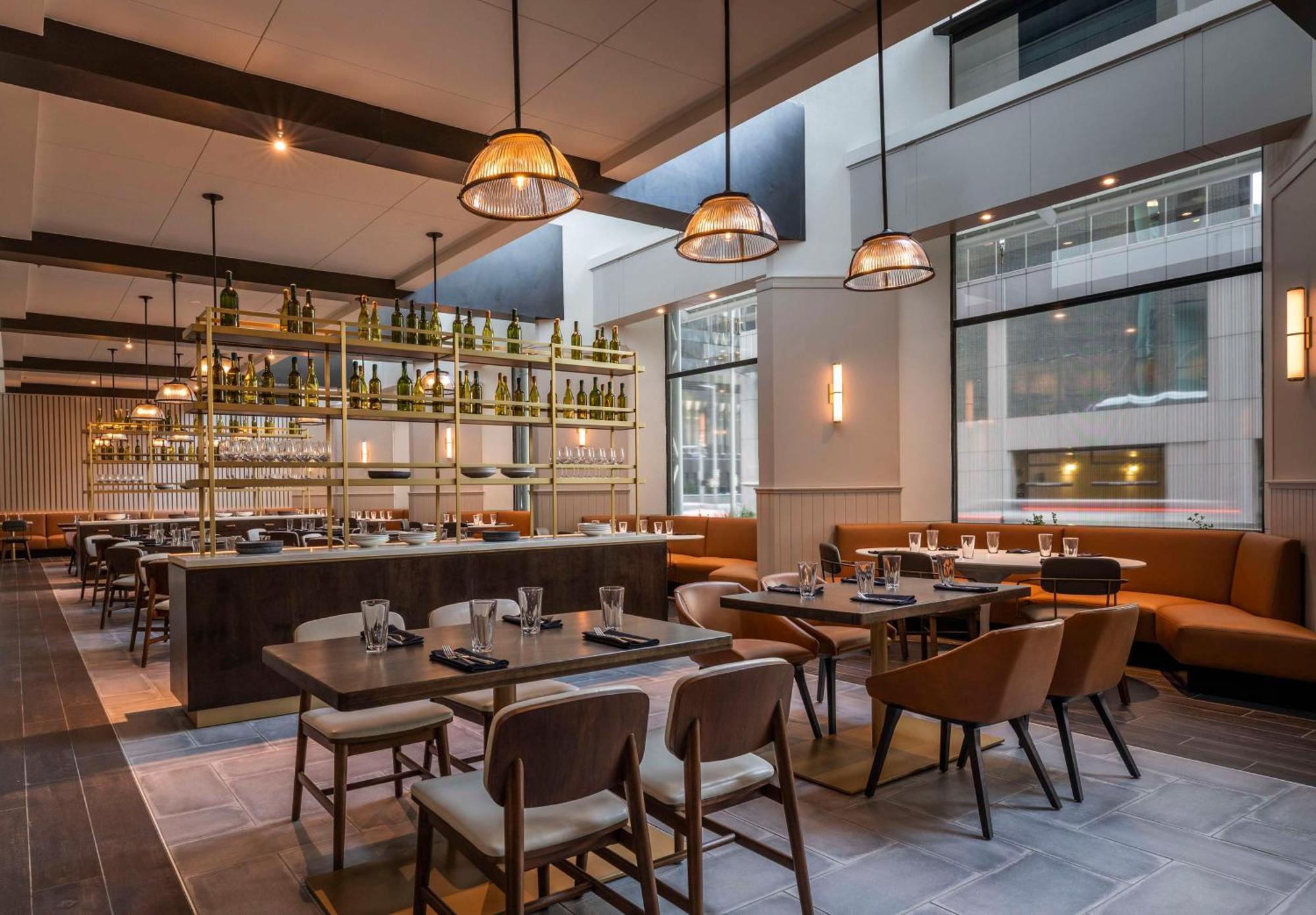 Hyatt Regency Downtown Hotel 4*