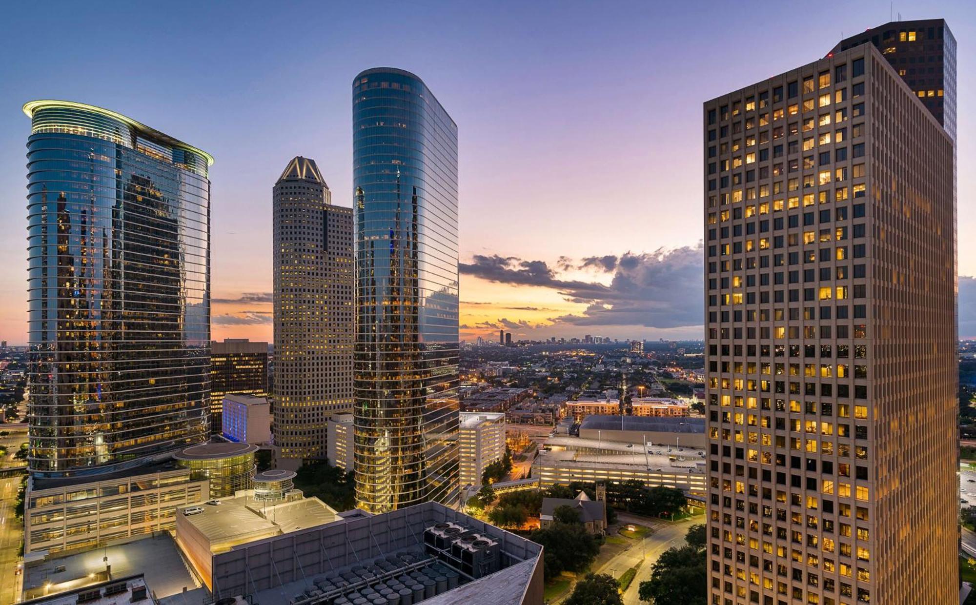 Hyatt Regency Downtown Hotel 4*