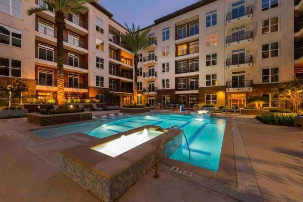 Htown Downtown Oasis