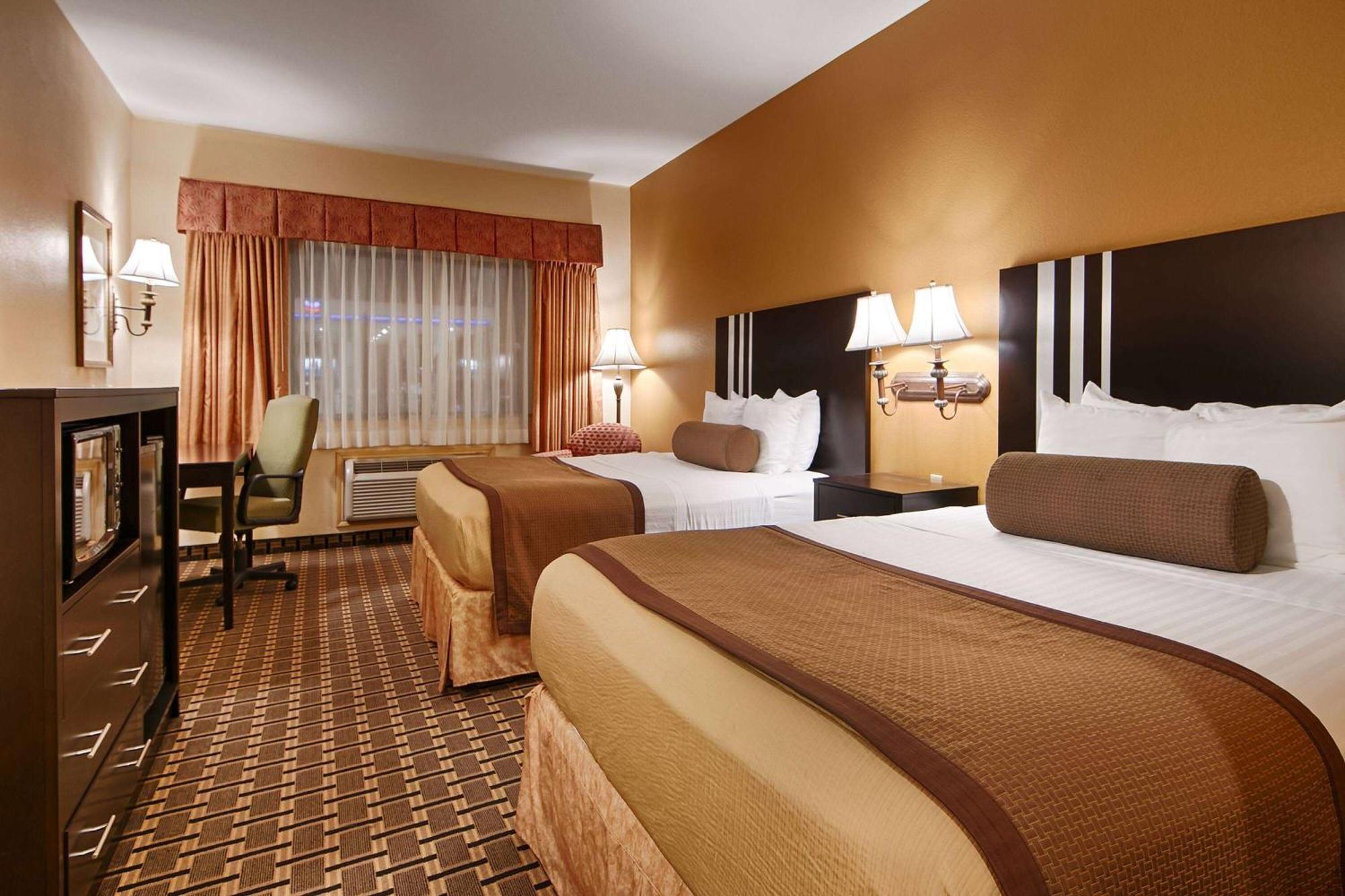 Hotel Days & By Wyndham Sam Tollway