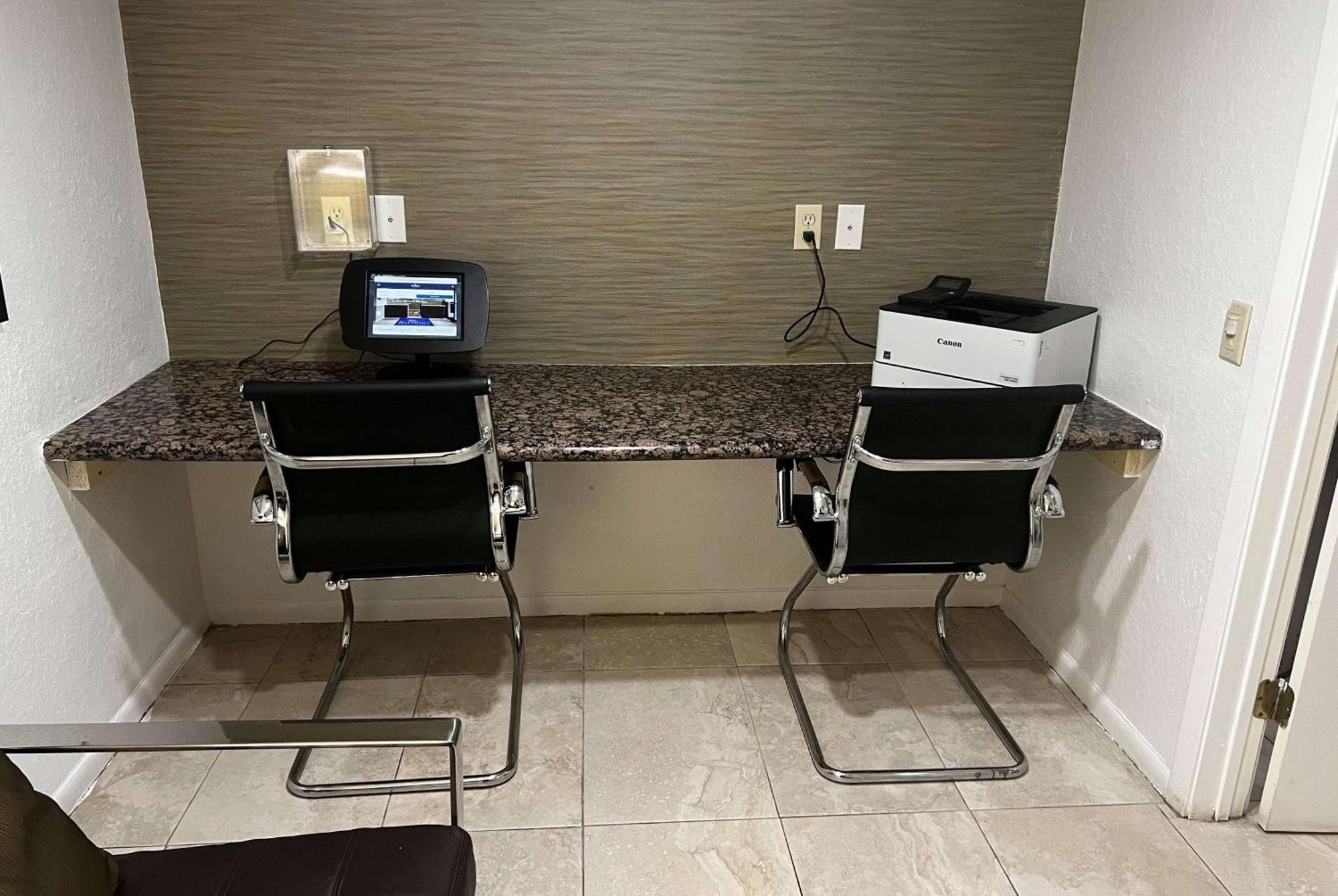 Baymont By Wyndham Houston/westchase 3* Houston