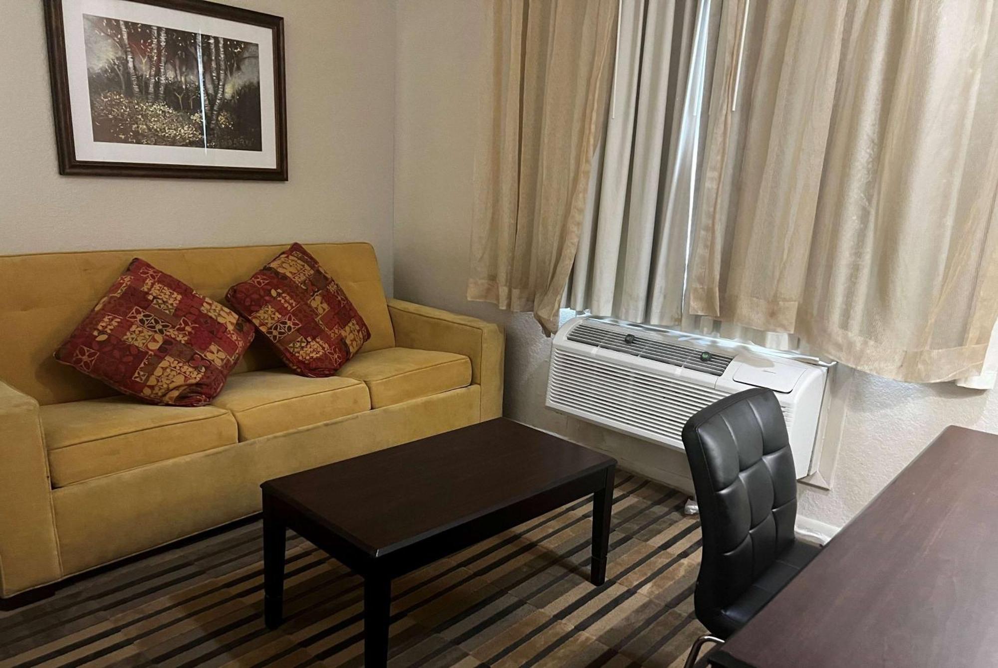 Hotel Baymont By Wyndham Houston/westchase