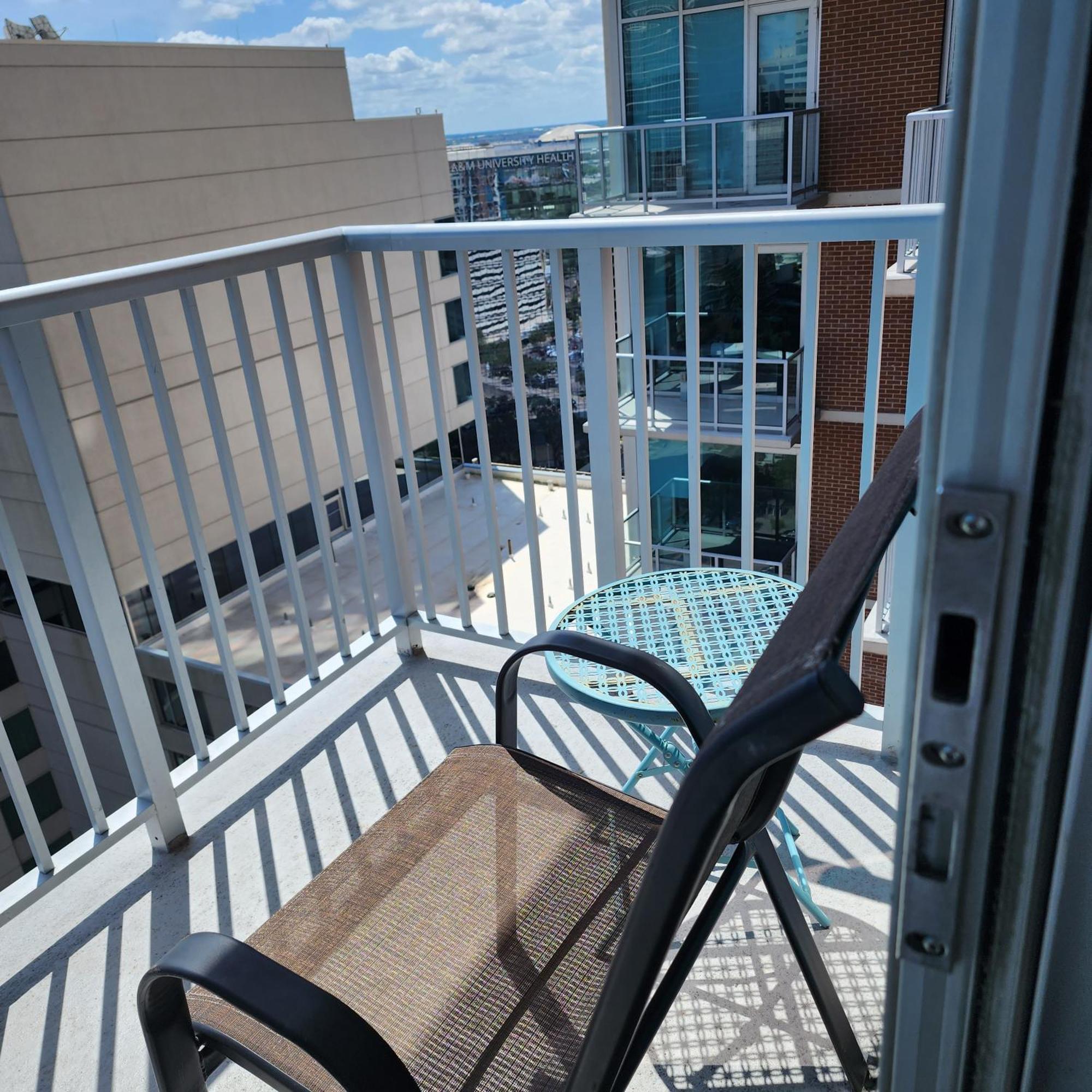 Latitude Med Center Apartment *