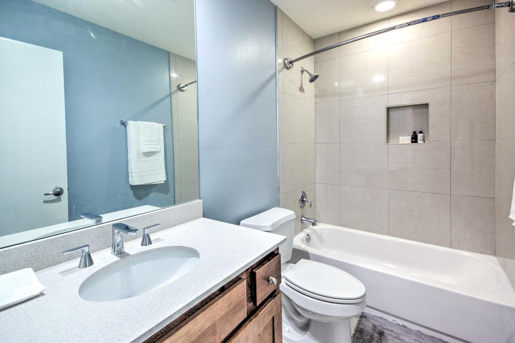 Spacious Eado Getaway Less Than 1 Mi To Toyota Center! *