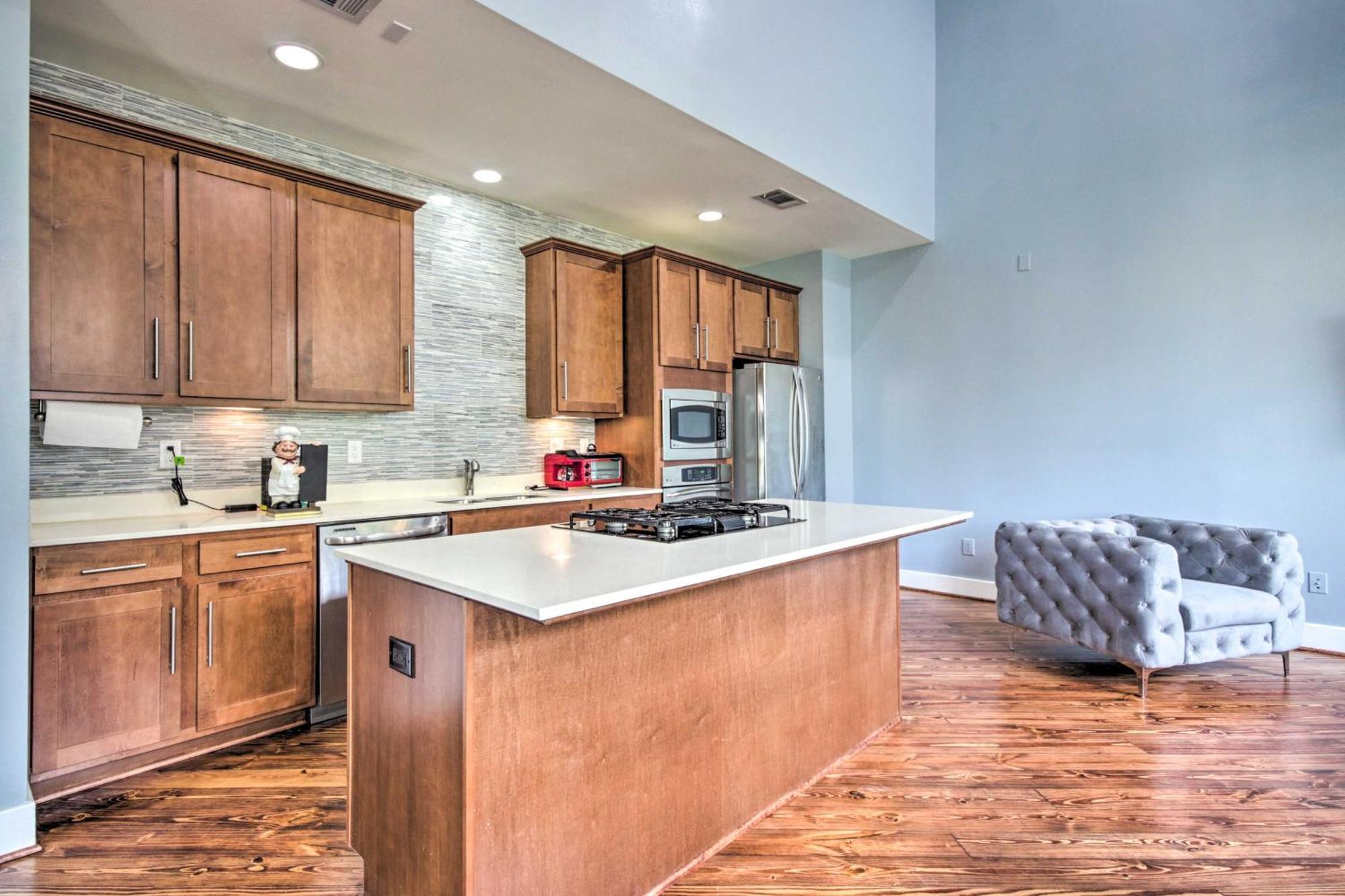 Spacious Eado Getaway Less Than 1 Mi To Toyota Center! Holiday home Houston