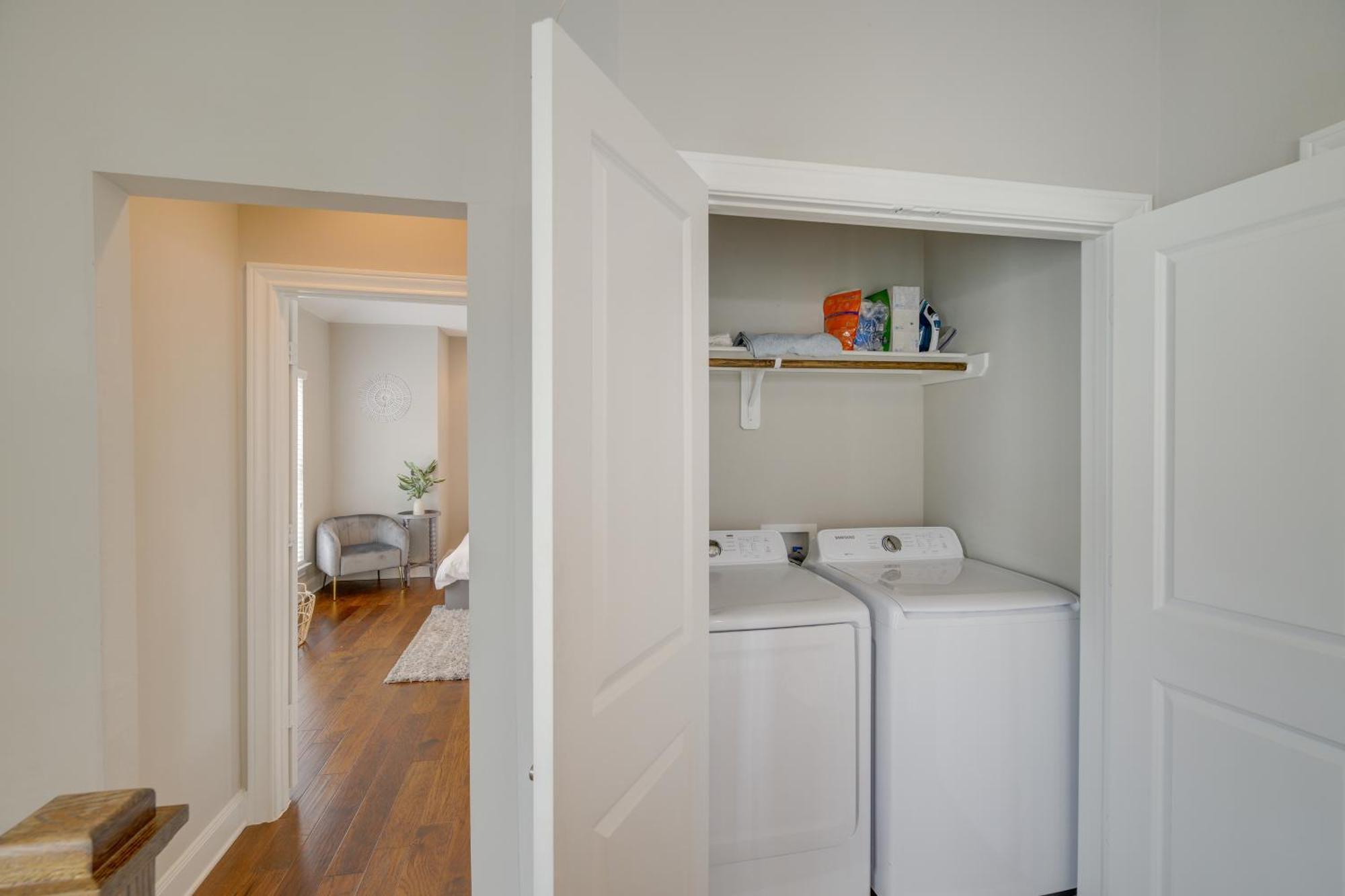Holiday home Spacious Townhome About 5 Mi To Downtown! *