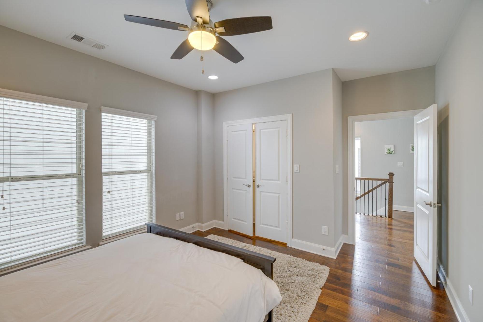 Spacious Townhome About 5 Mi To Downtown! Holiday home *