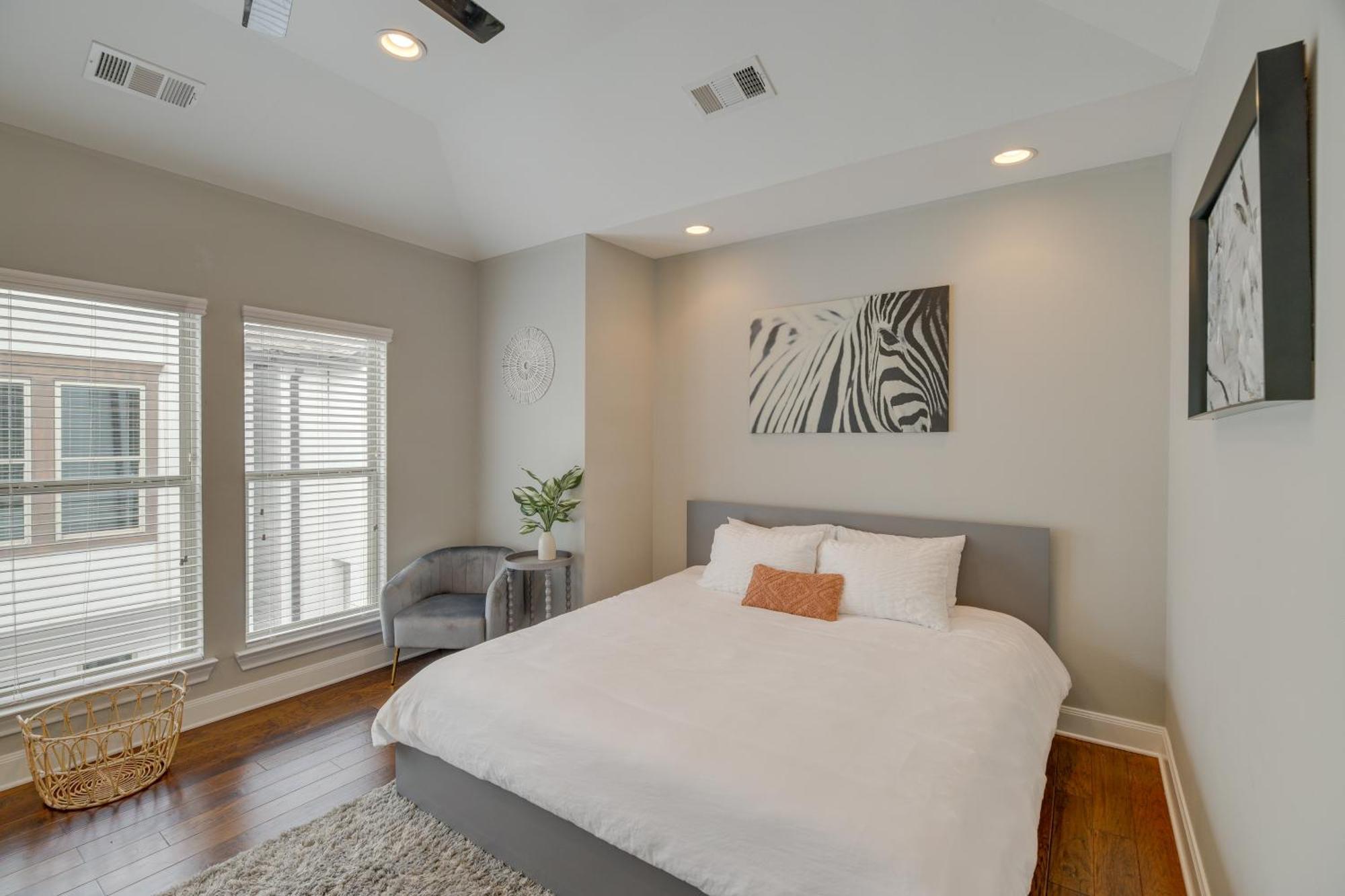 Spacious Townhome About 5 Mi To Downtown! Houston