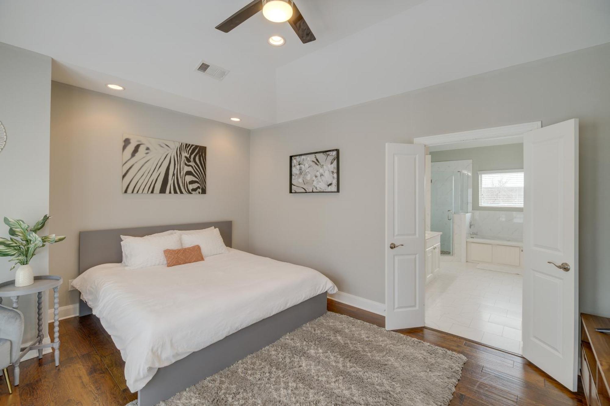 Spacious Townhome About 5 Mi To Downtown! Holiday home *