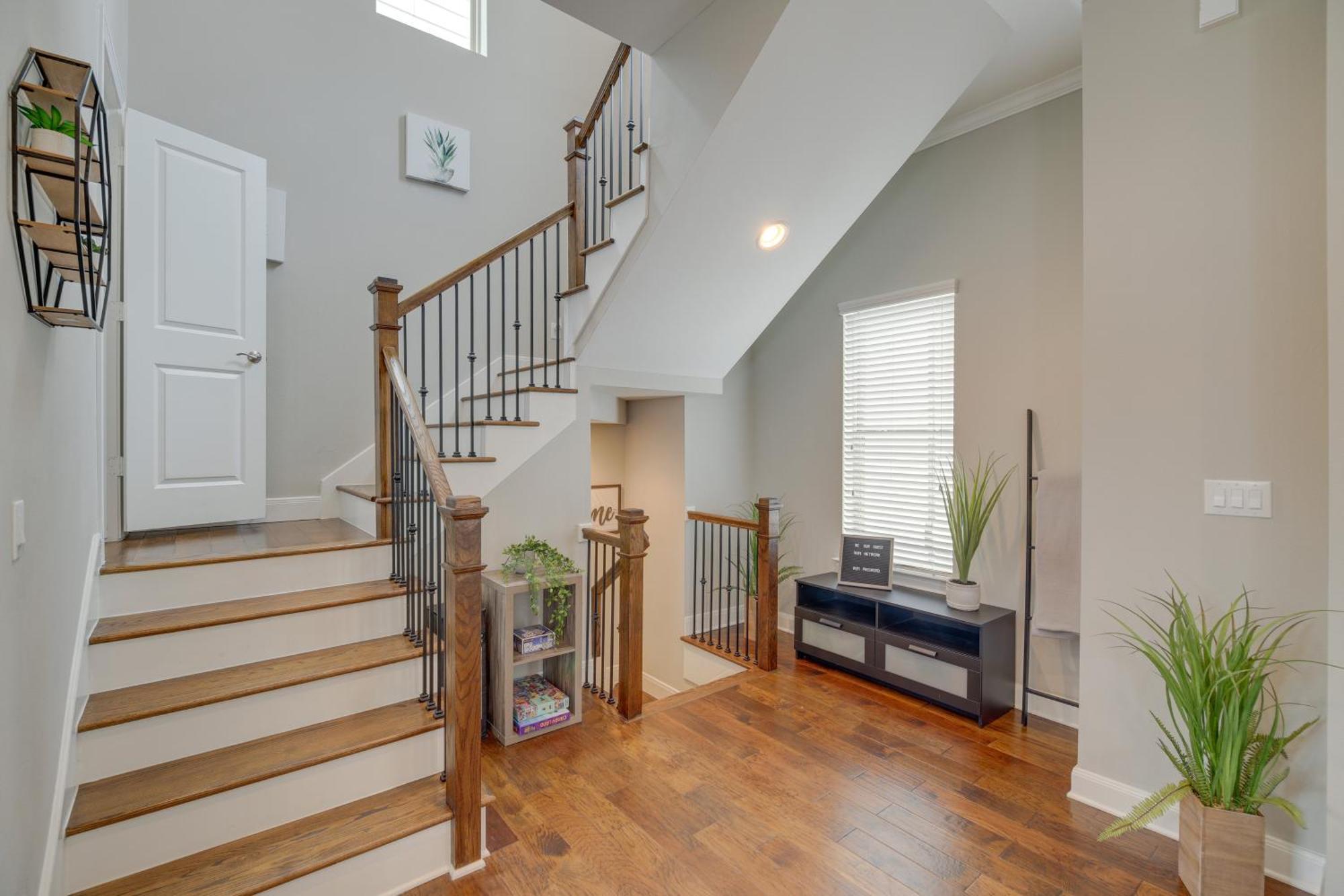 Holiday home Spacious Townhome About 5 Mi To Downtown!