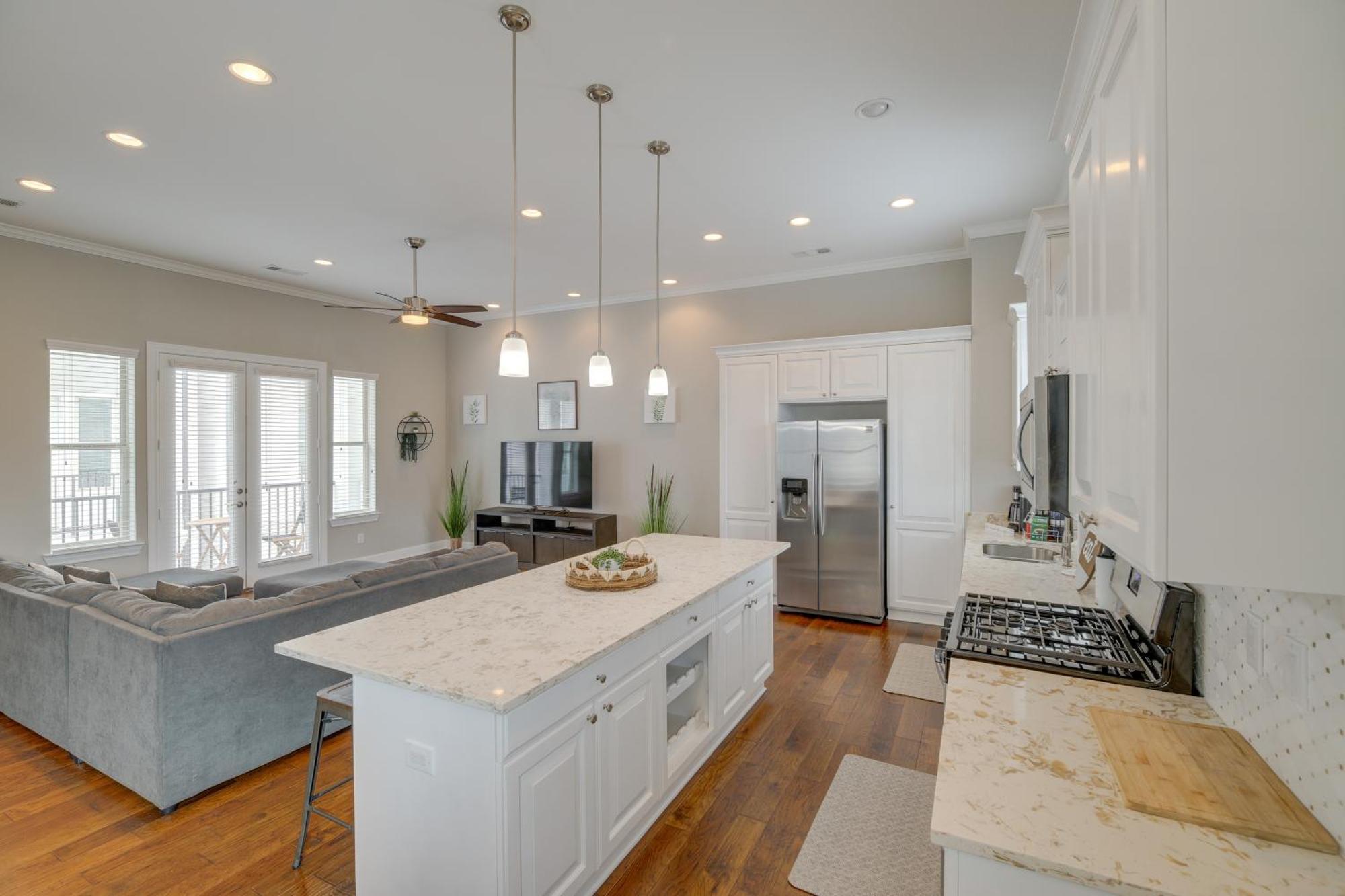 Spacious Townhome About 5 Mi To Downtown! Houston