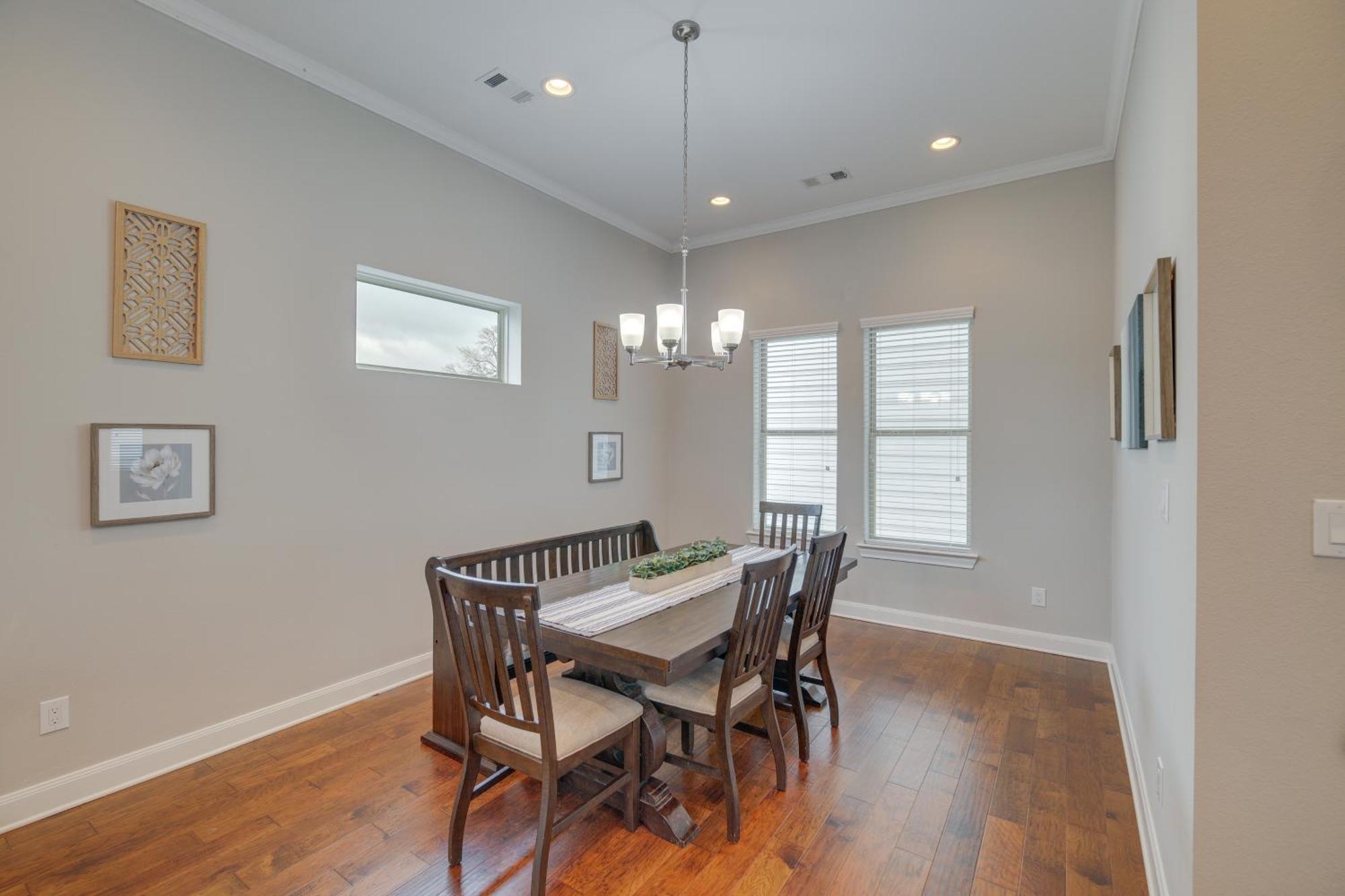 Holiday home Spacious Townhome About 5 Mi To Downtown! *