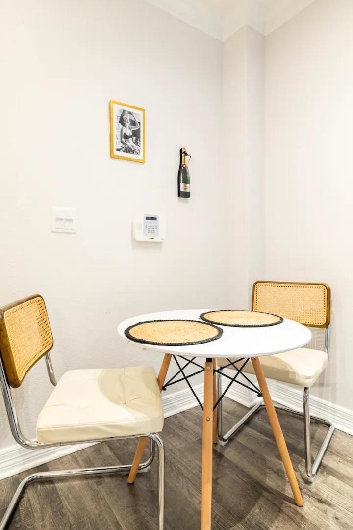 Apartment Beautiful Paris Themed *