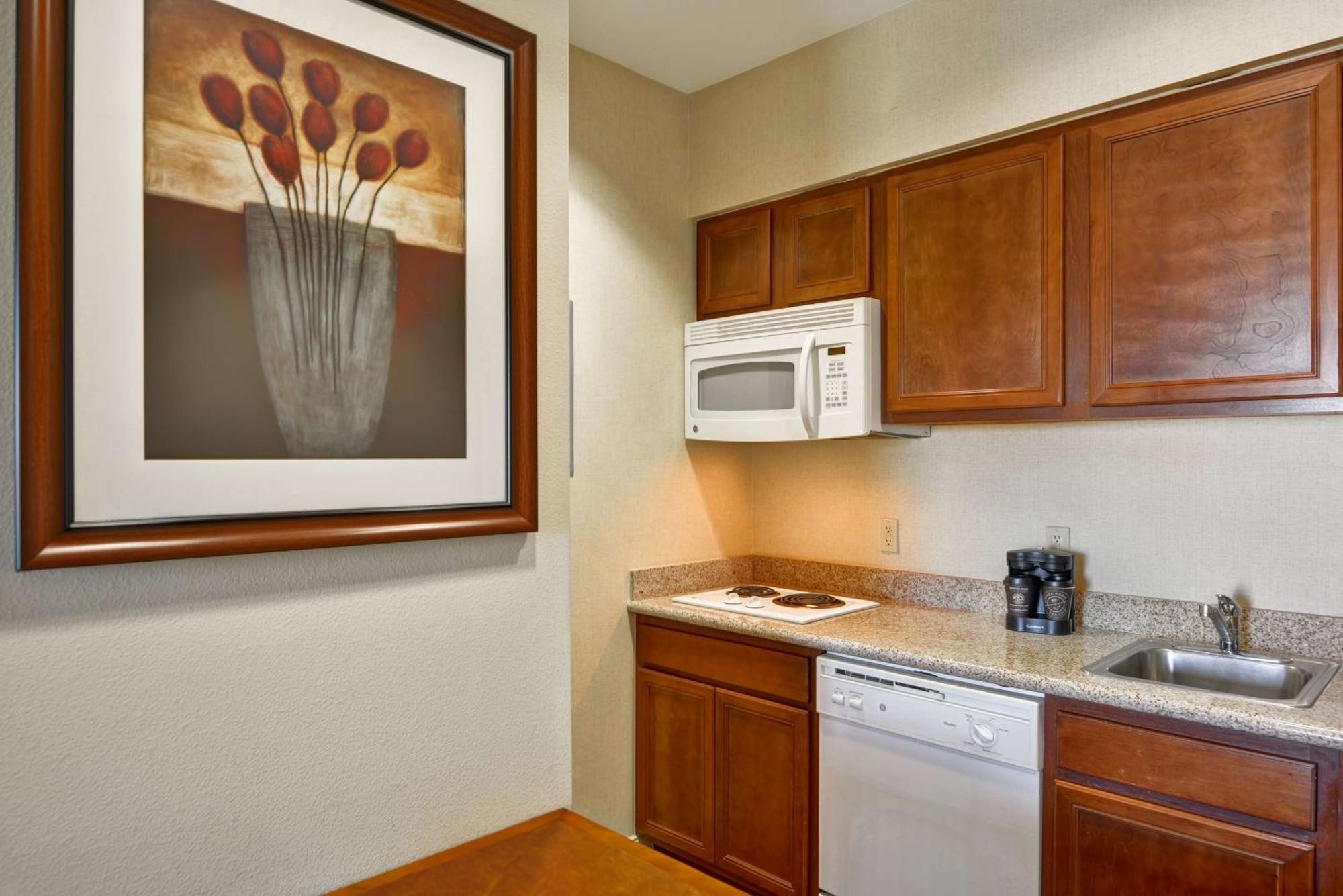 Hotel Homewood By Hilton West-energy Corridor