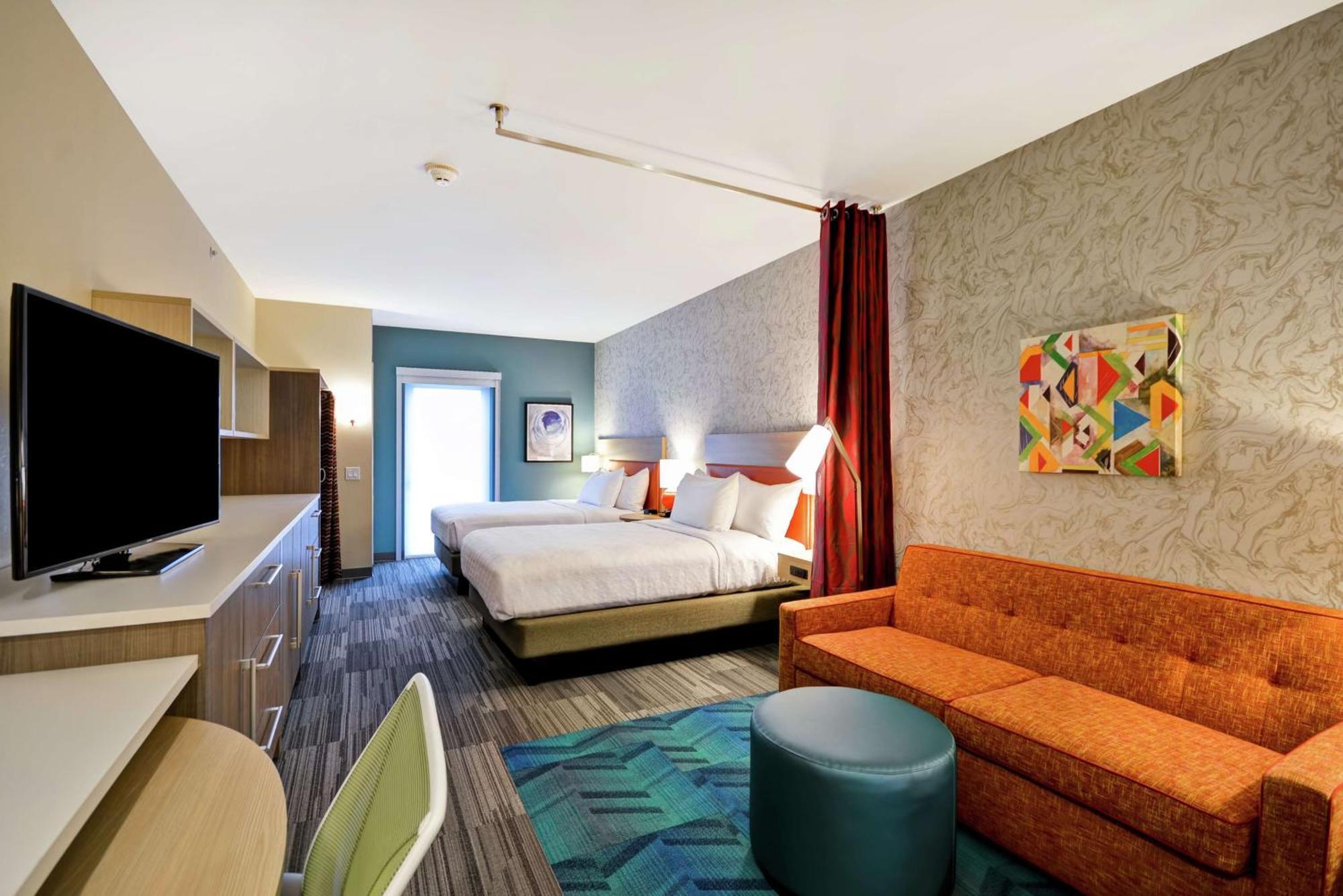 Home2 At The Galleria Hotel 3*