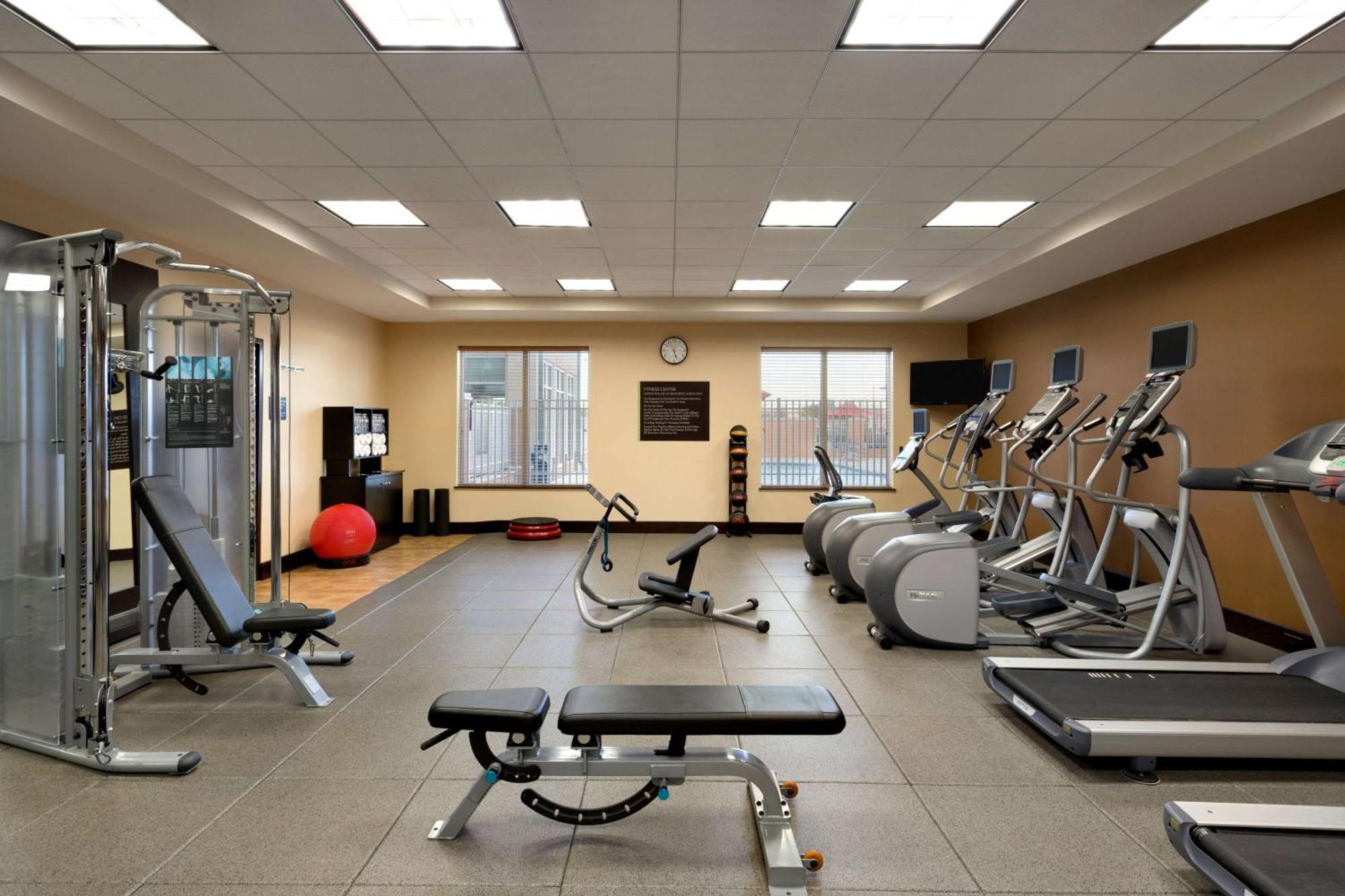 Hilton Garden Houston Nw America Plaza Hotel 3*