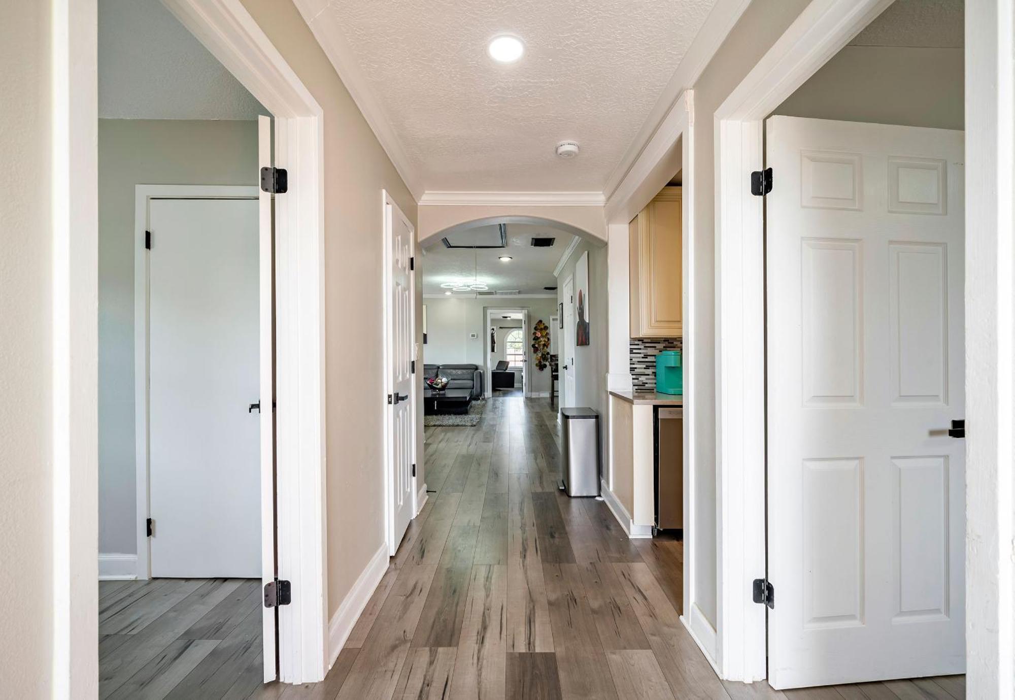 New 7 Bedroom Sleep 22 Ev/pet/free Parking