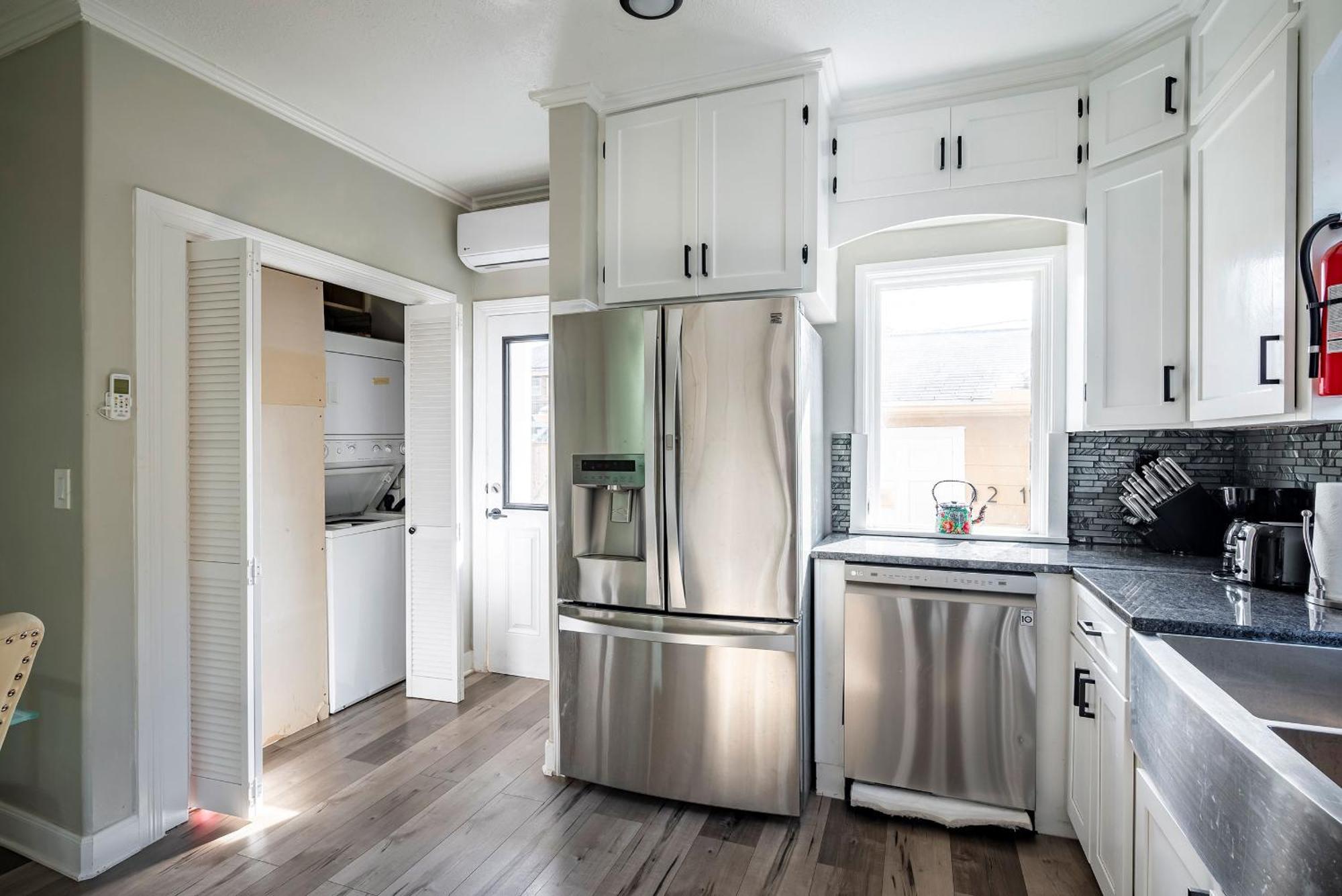New 7 Bedroom Sleep 22 Ev/pet/free Parking * Houston