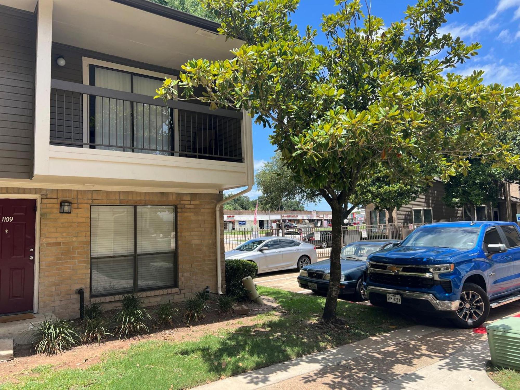 Apartment Beautiful 1-bedroom Townhome With Amenities