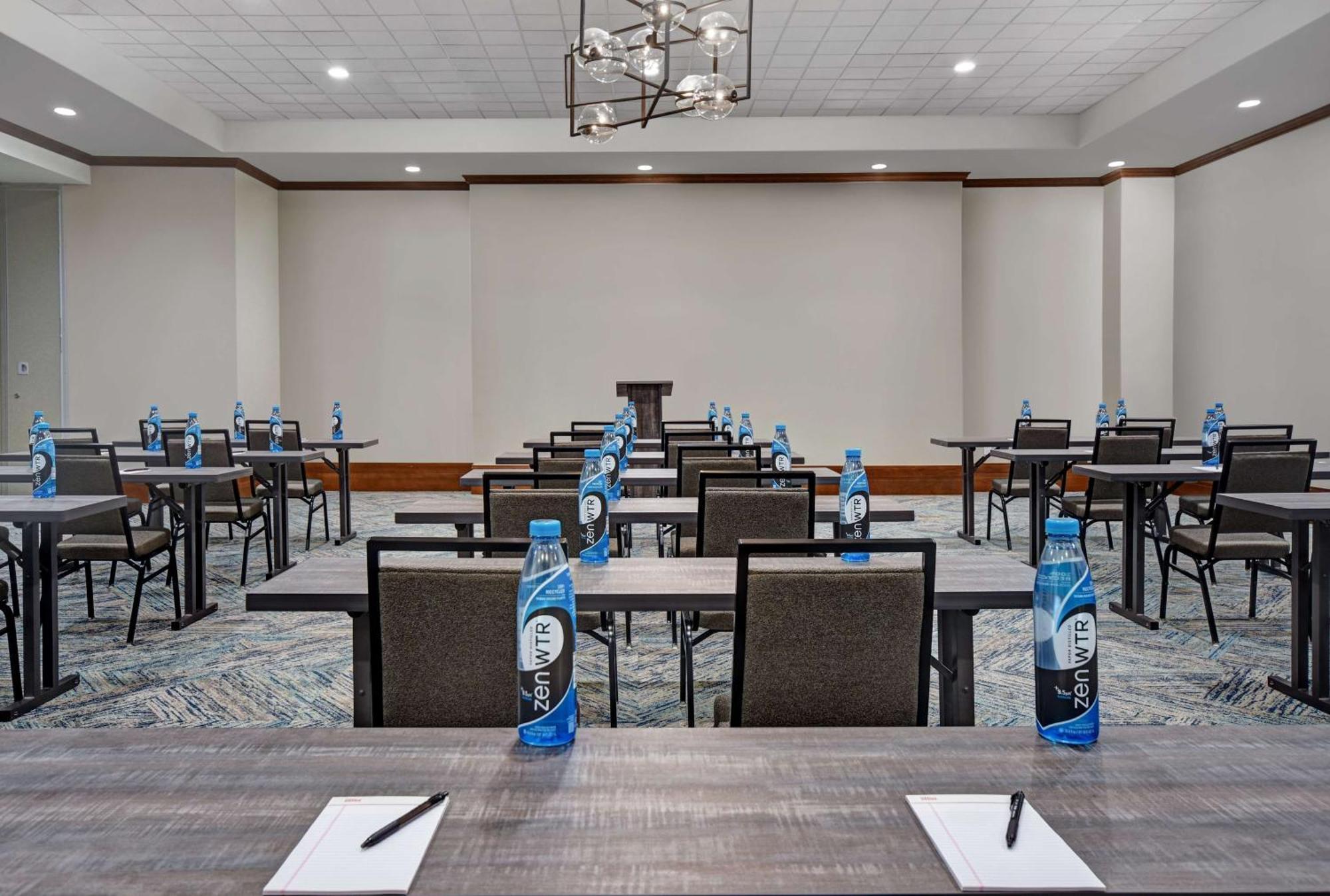 Hotel Home2 By Hilton Medical Center, Tx 3*