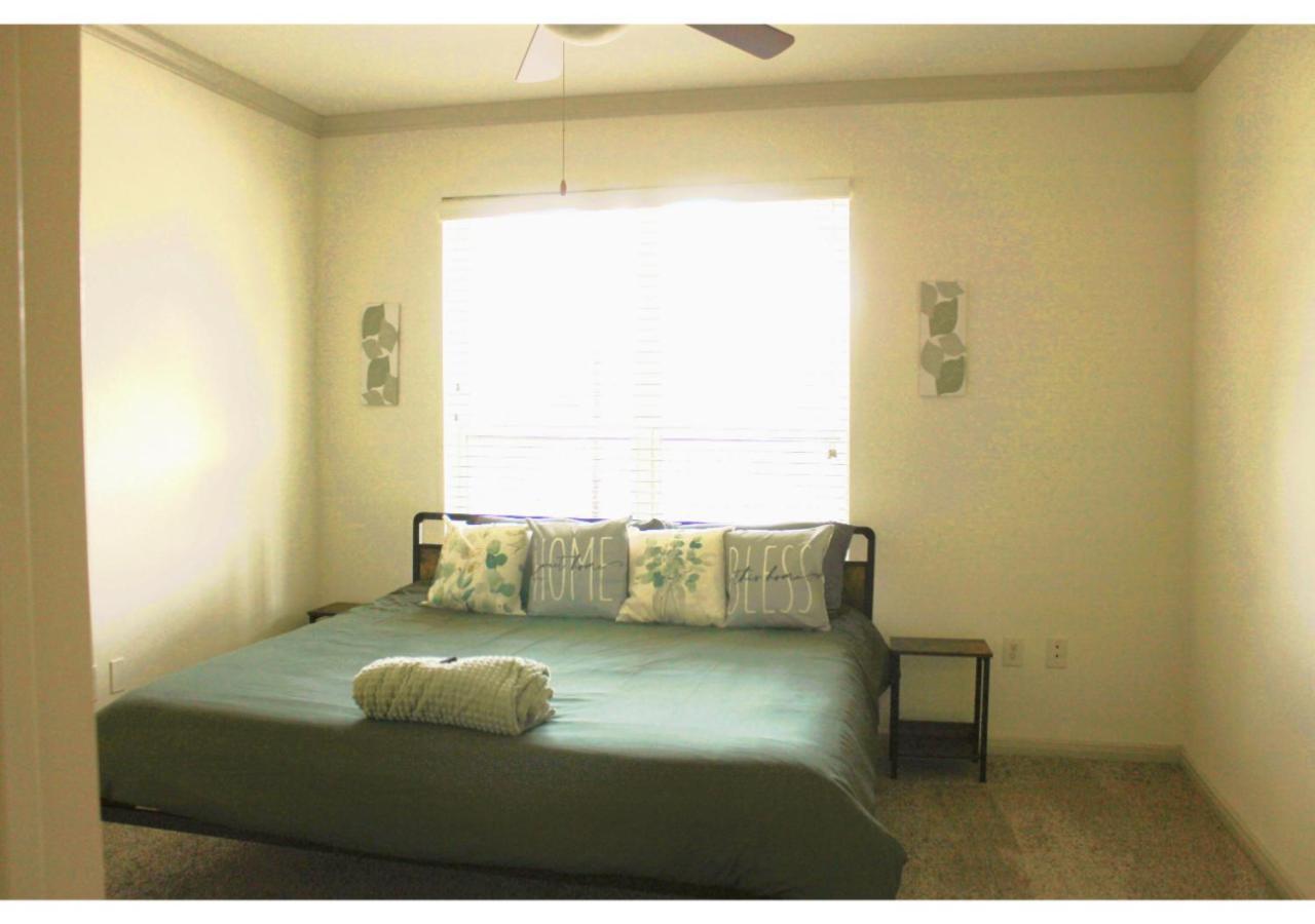 The Jasmine Garden Apt - Poolview Apartment