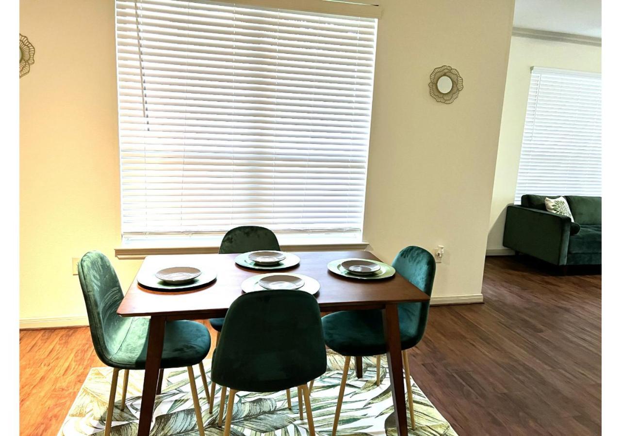The Jasmine Garden Apt - Poolview