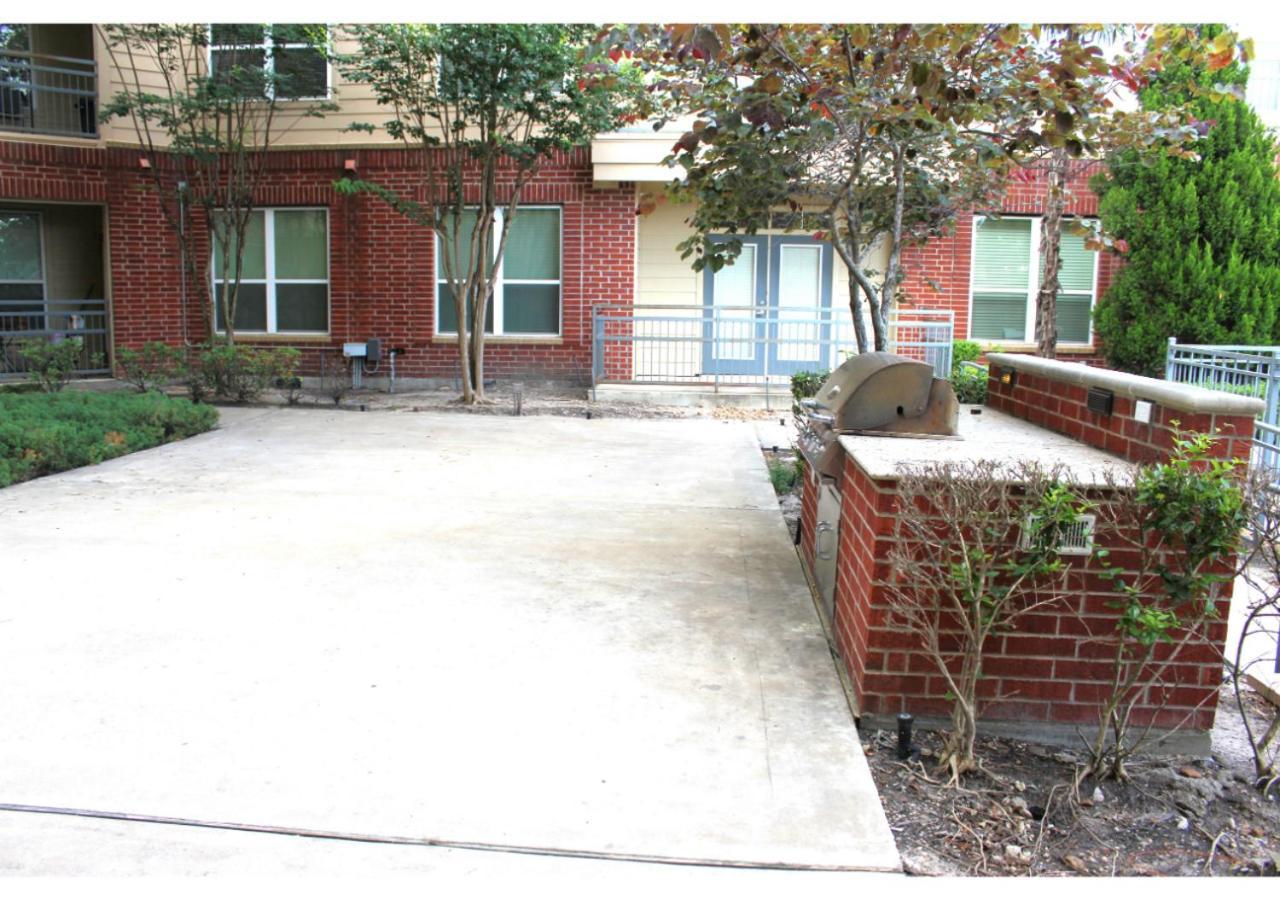 Apartment The Jasmine Garden Apt - Poolview *