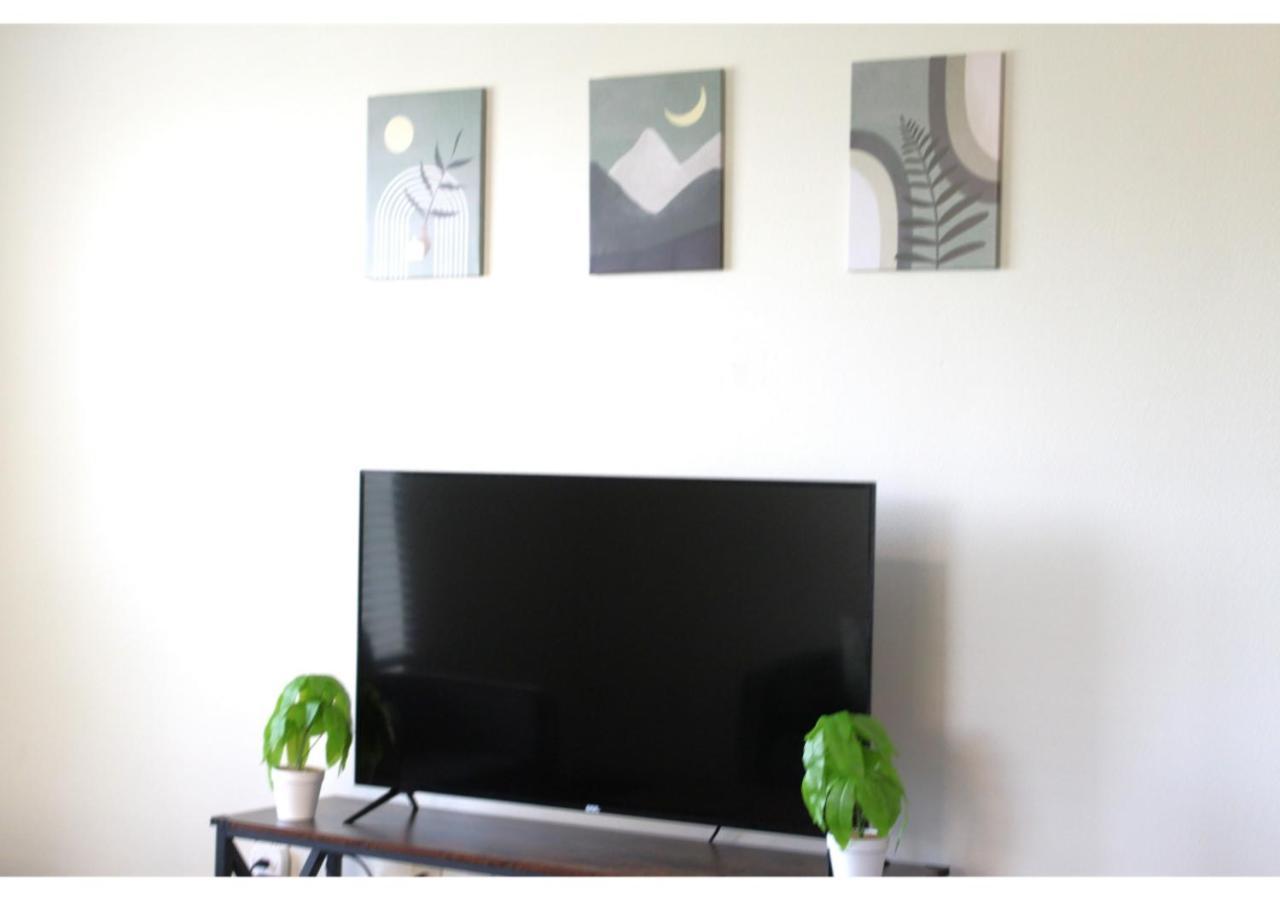 The Jasmine Garden Apt - Poolview
