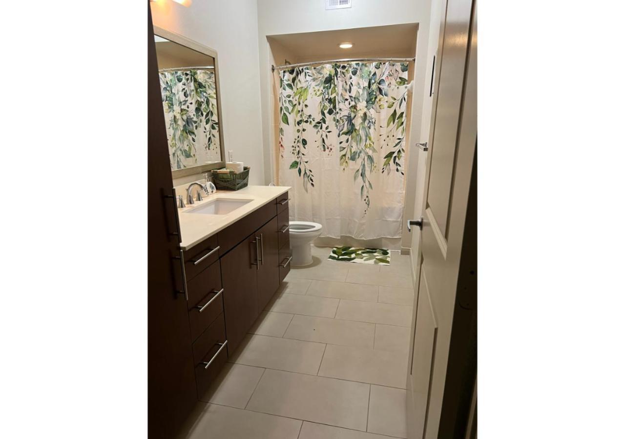 The Jasmine Garden Apt - Poolview Apartment Houston