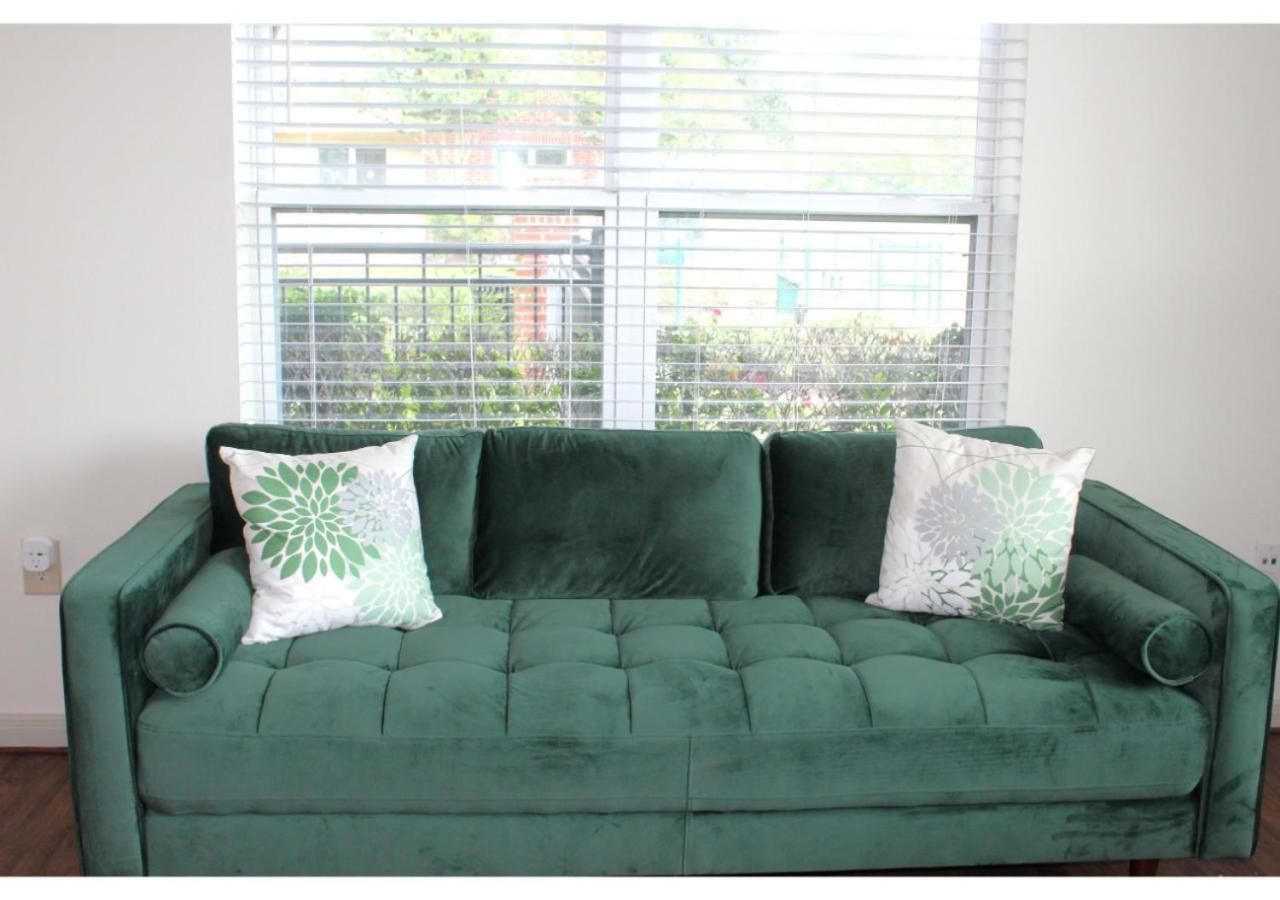 The Jasmine Garden Apt - Poolview *