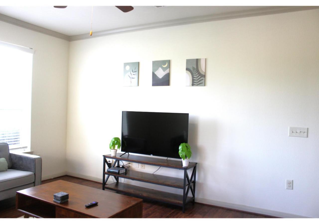 The Jasmine Garden Apt - Poolview Apartment *