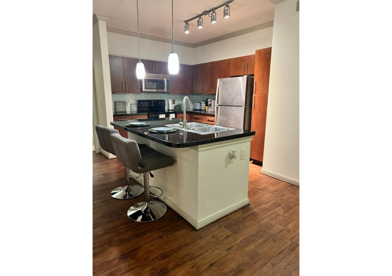 The Jasmine Garden Apt - Poolview Apartment