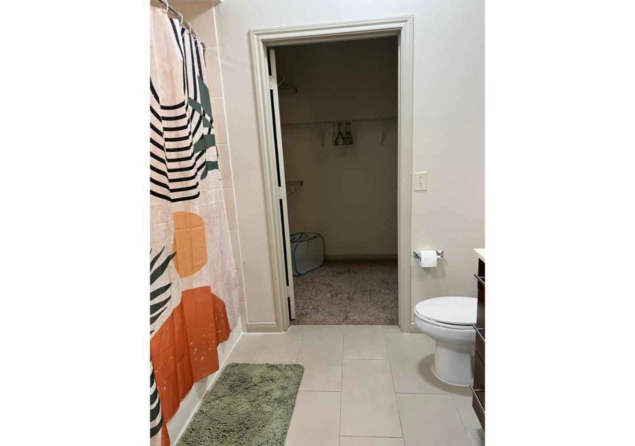 The Jasmine Garden Apt - Poolview Houston