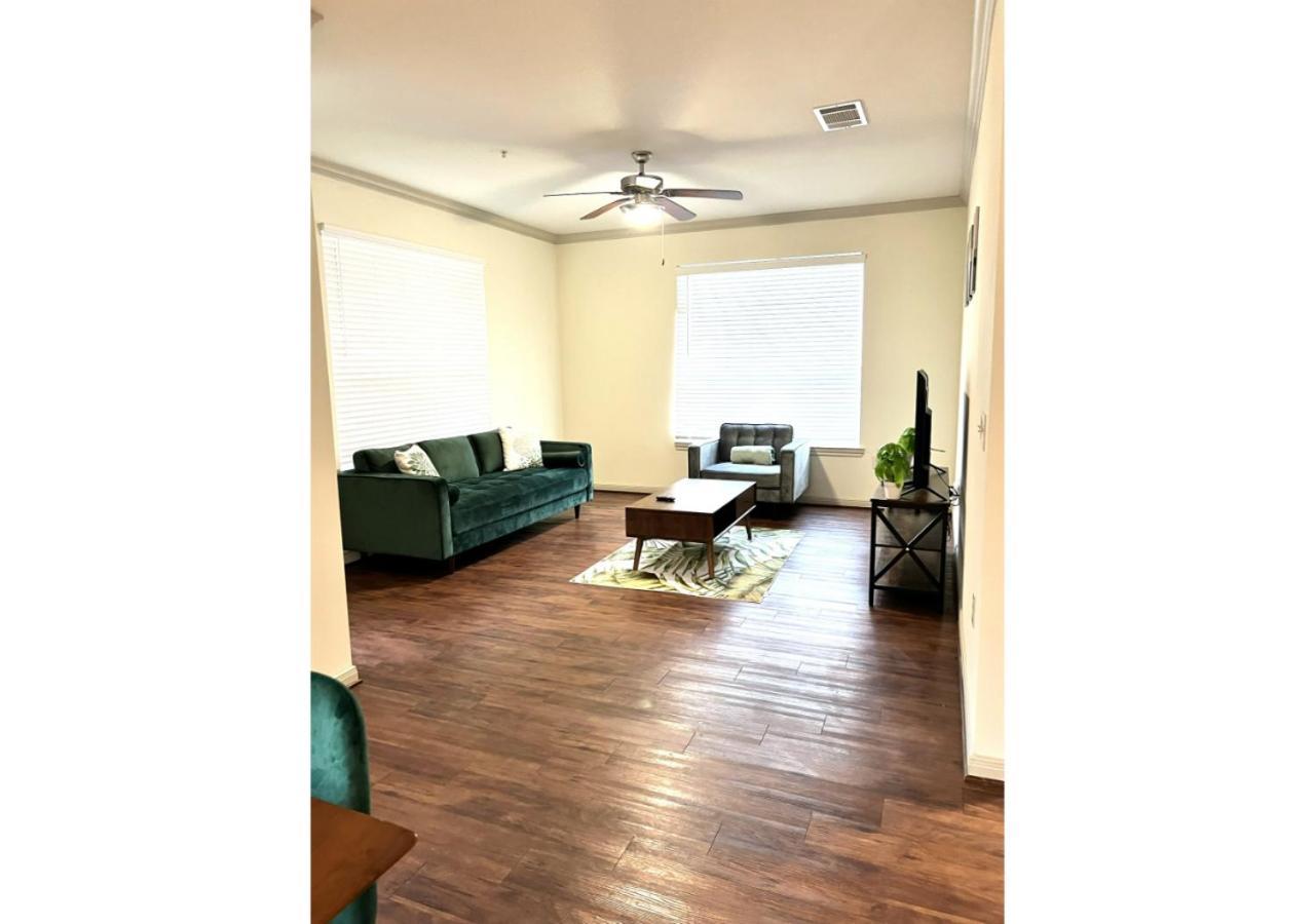 The Jasmine Garden Apt - Poolview *