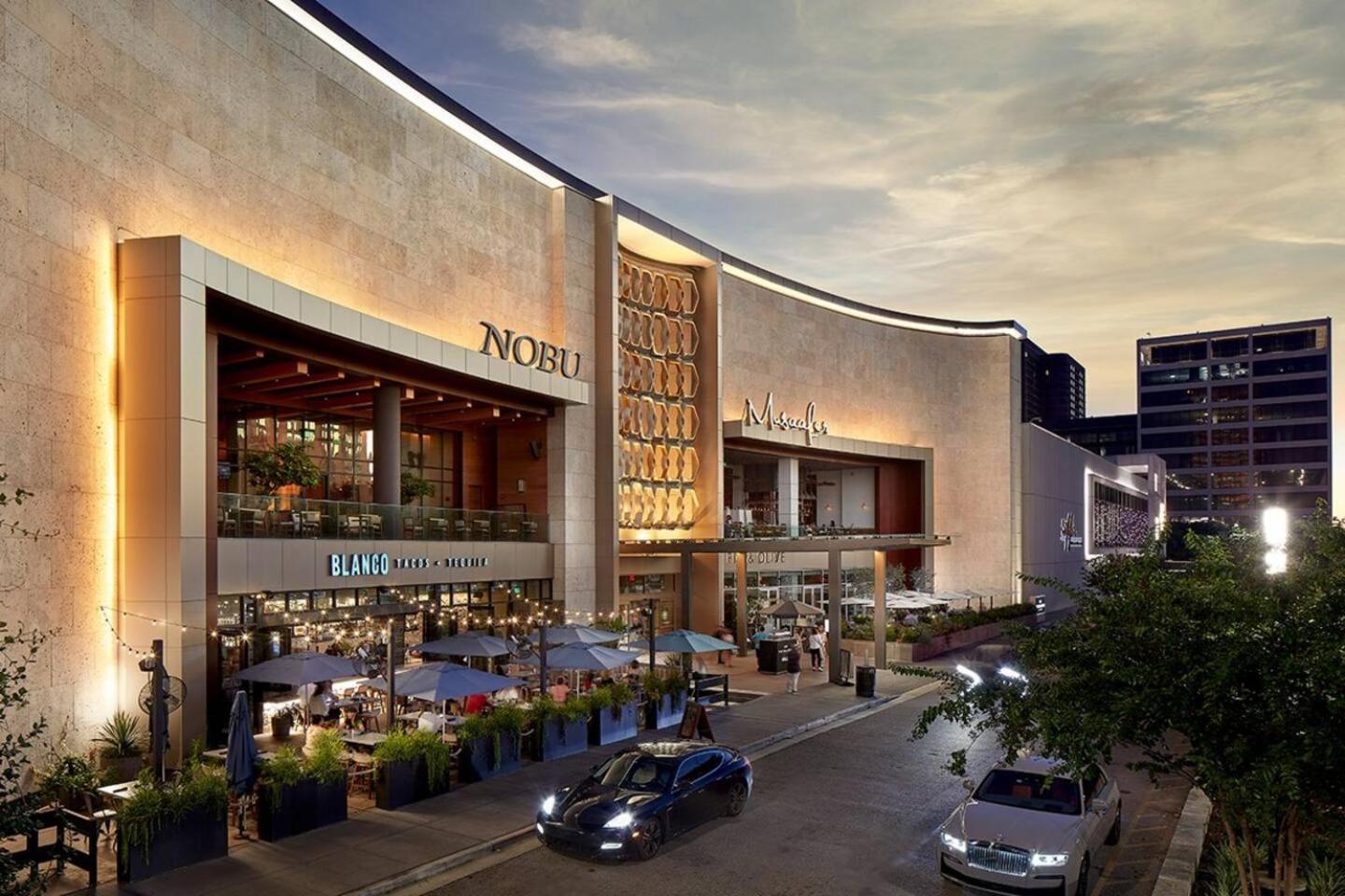 Modern And Comfy In Post Oak Galleria * Houston