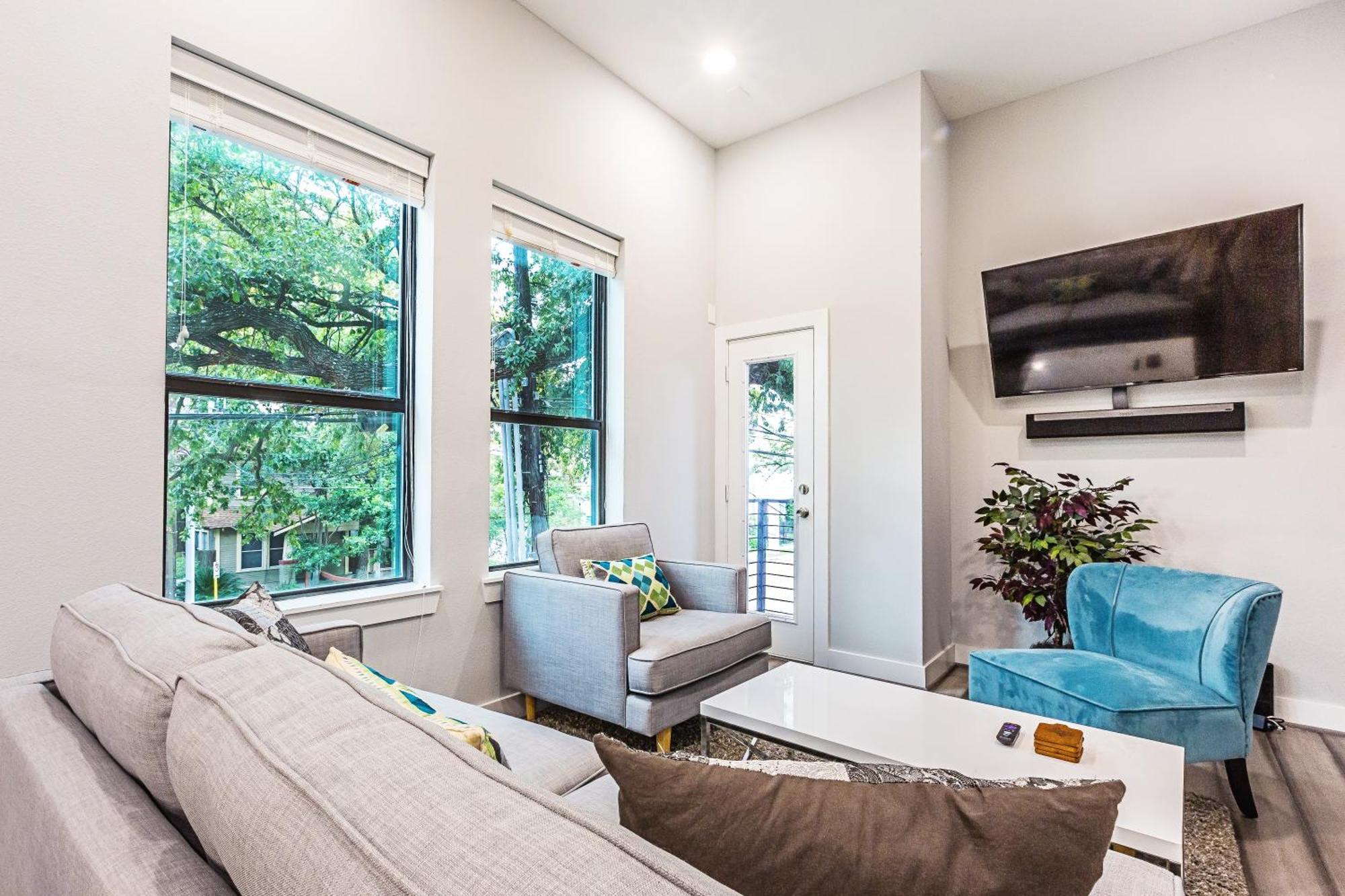 Guest house Montrose By Dunyha 3*