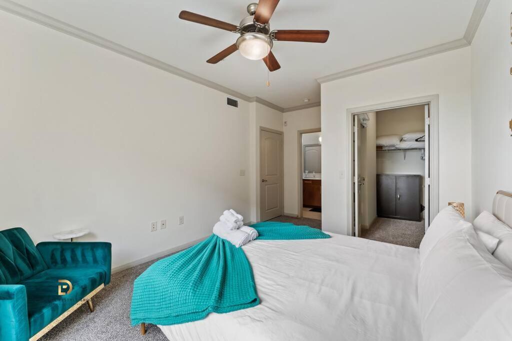 Med Center Modern Queen With Free Parking Apartment