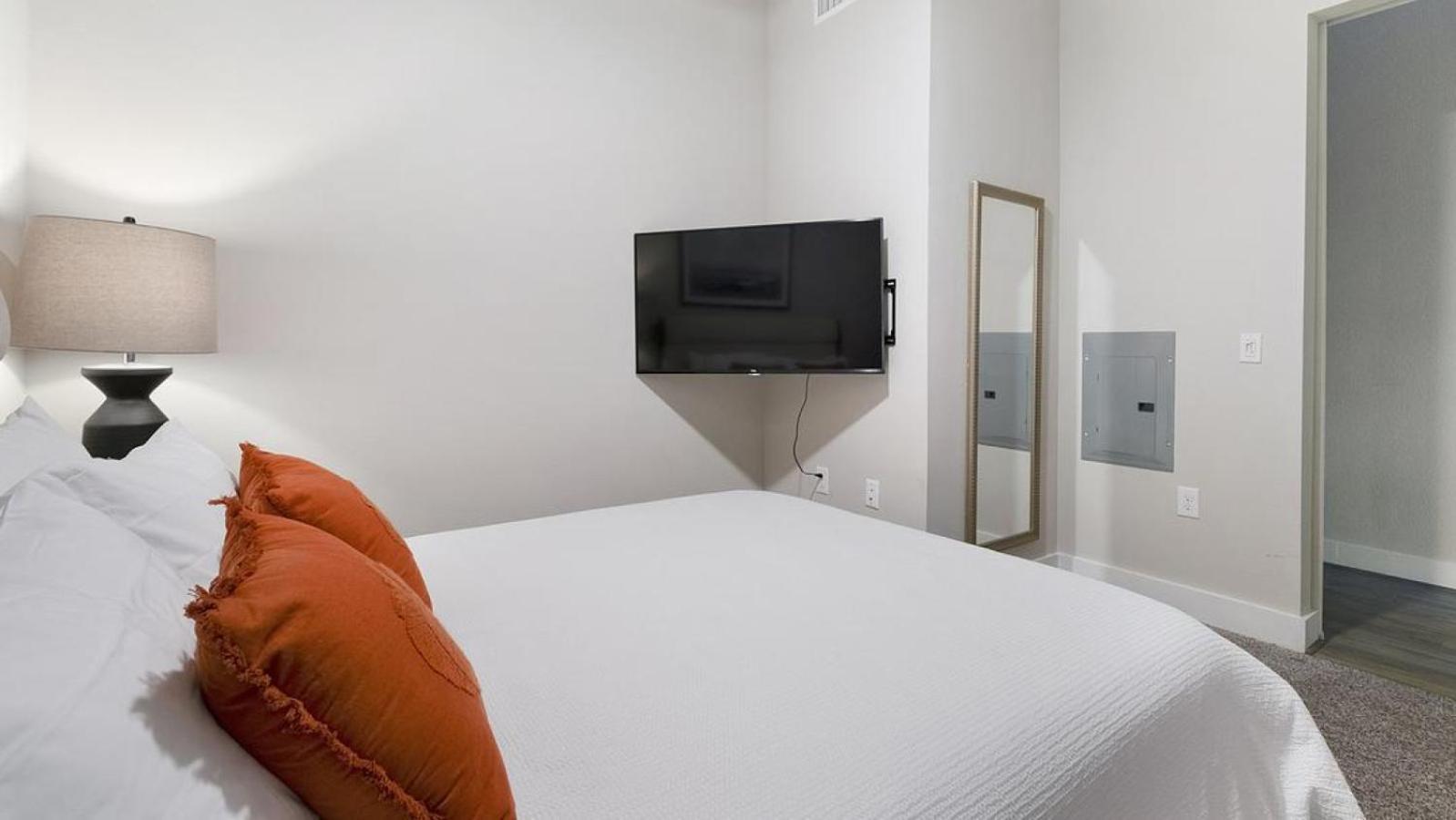 Landing - Modern With Amazing Amenities Apartment Houston