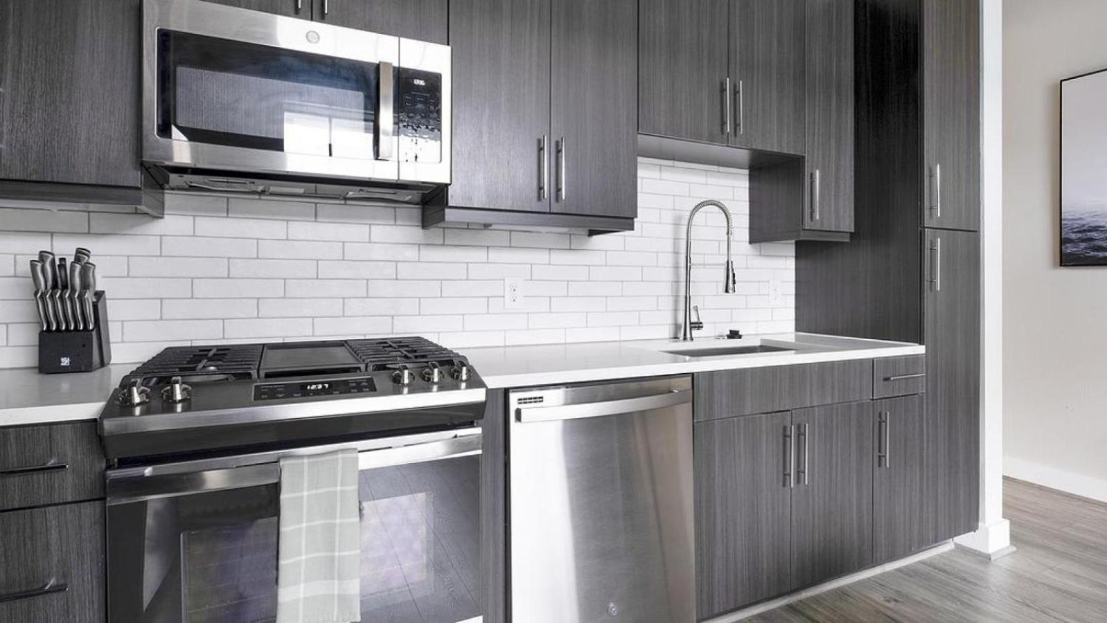 Landing - Modern With Amazing Amenities * Houston